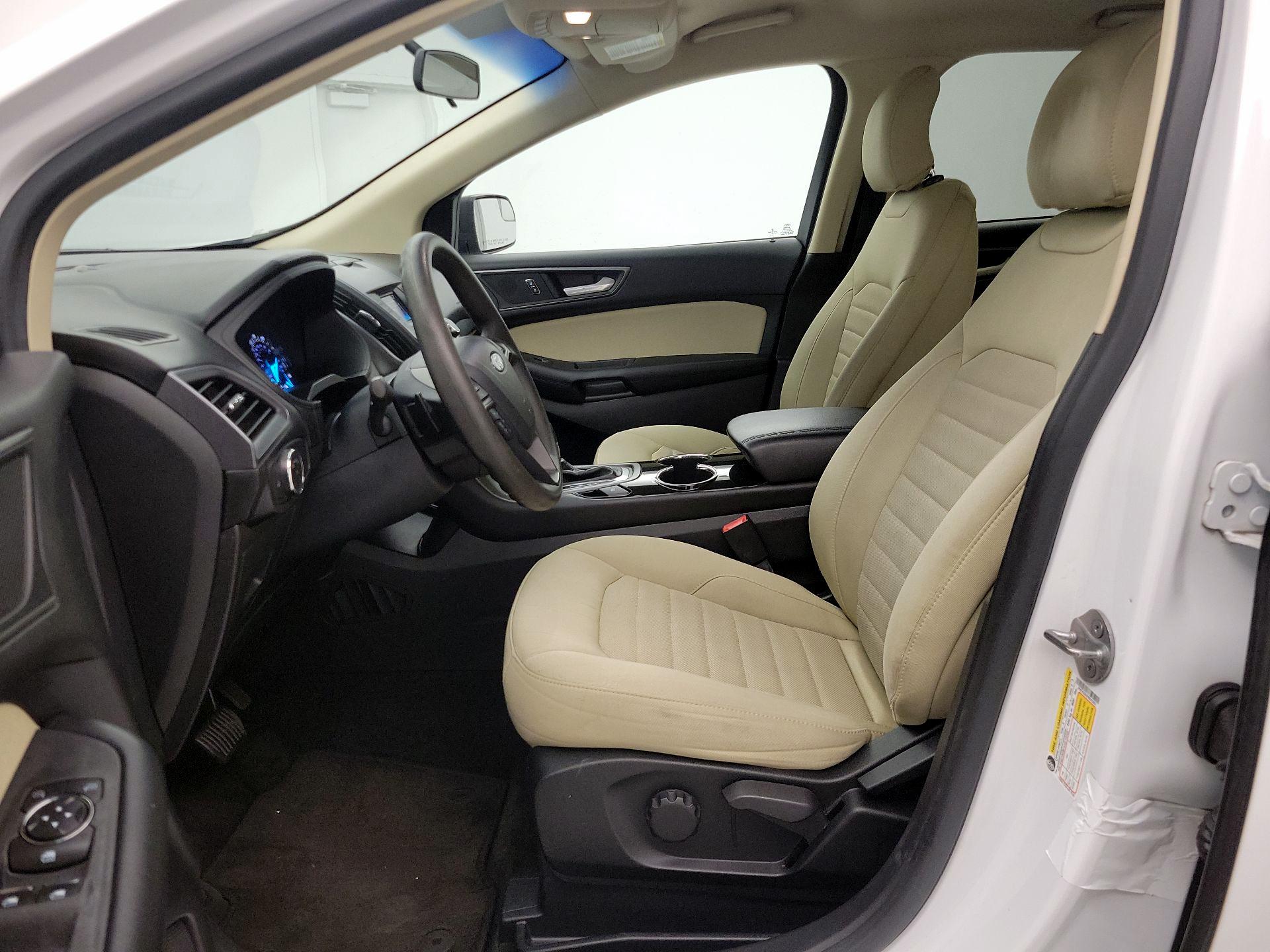 Thumbnail: 2015 Ford Edge - 11