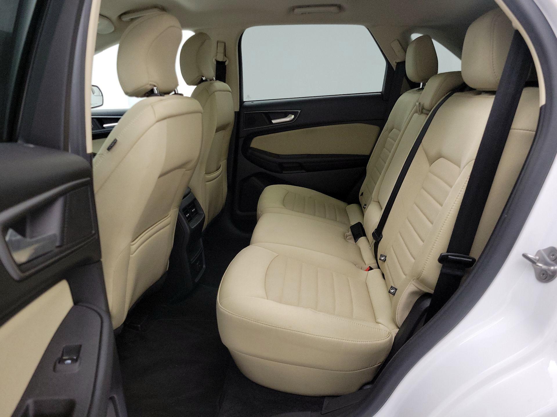 Thumbnail: 2015 Ford Edge - 19