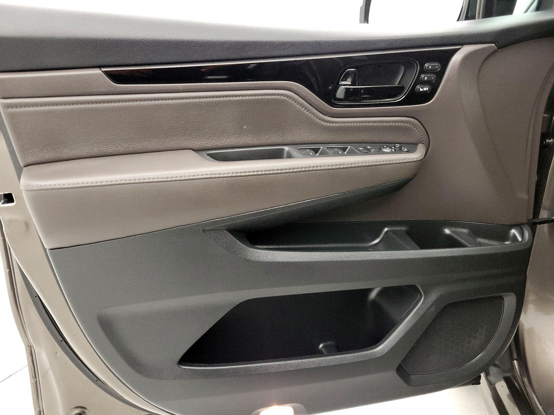 Thumbnail: 2018 Honda Odyssey - 12