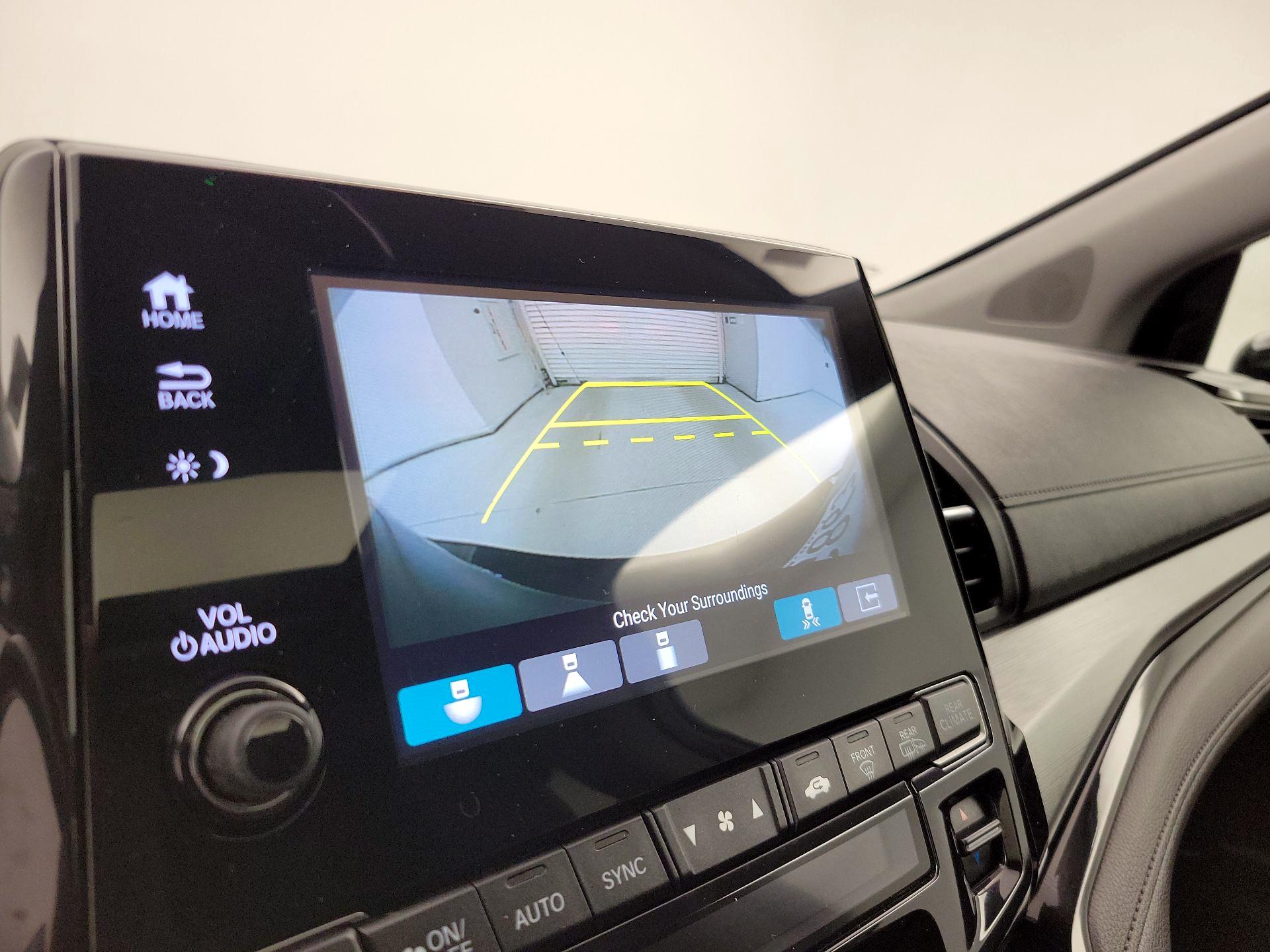 Thumbnail: 2018 Honda Odyssey - 15