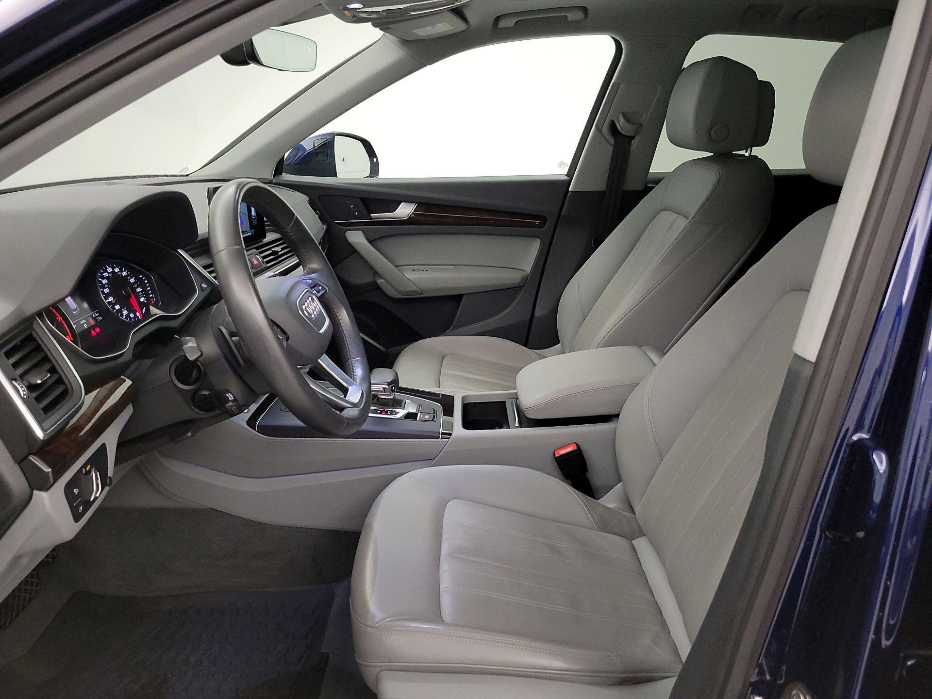 Thumbnail: 2020 Audi Q5 - 11