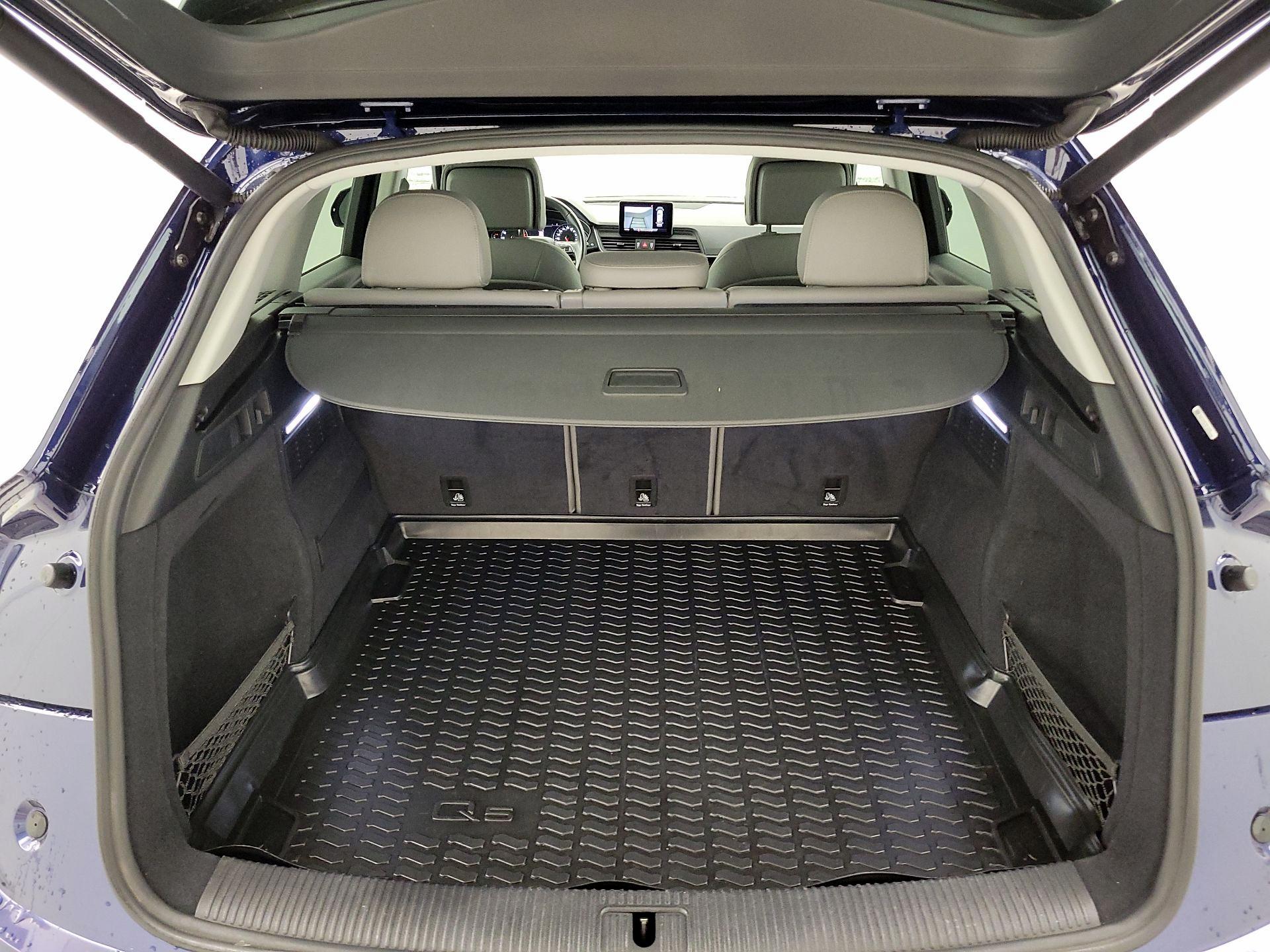 Thumbnail: 2020 Audi Q5 - 18