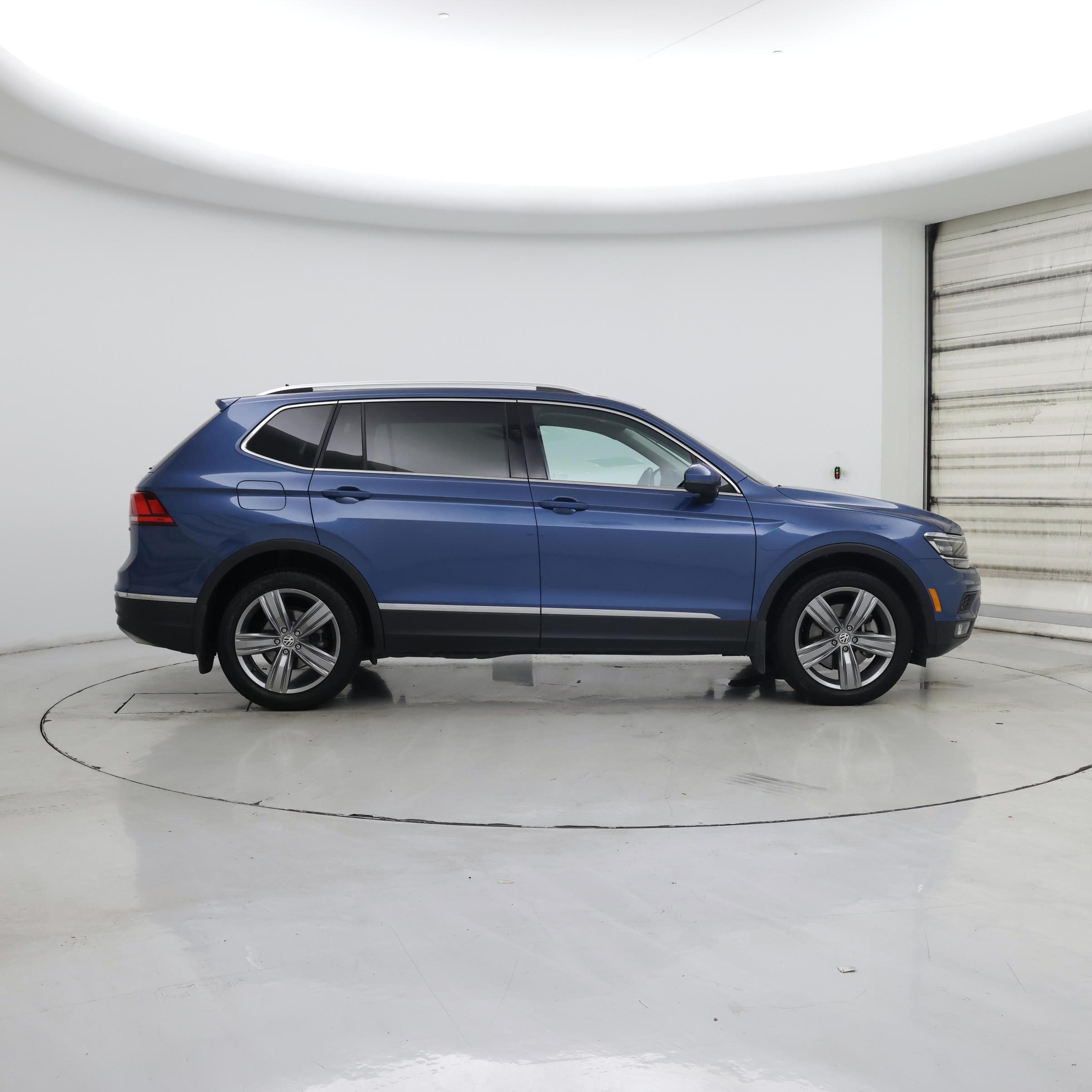 Thumbnail: 2019 Volkswagen Tiguan - 7