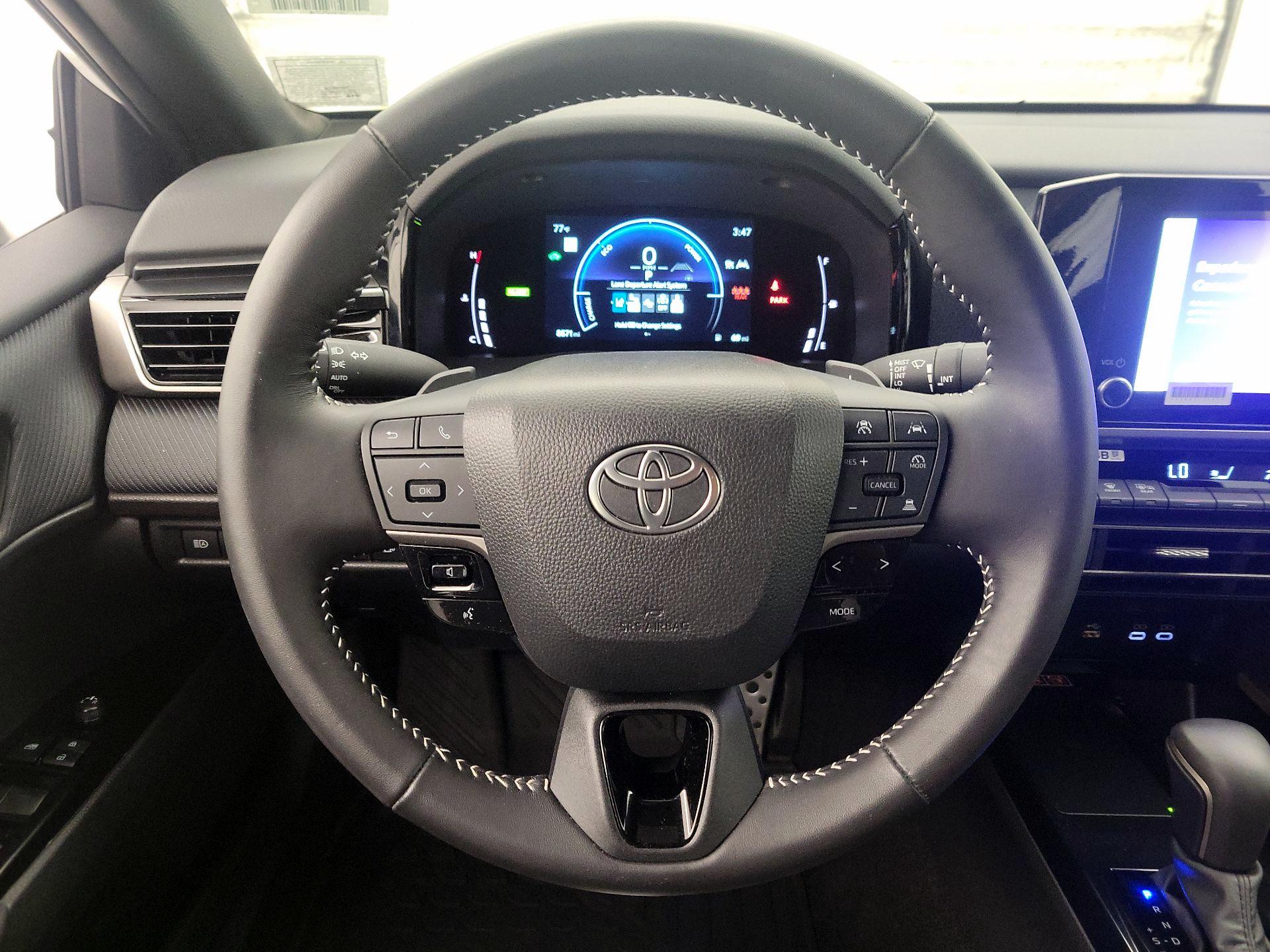 Thumbnail: 2025 Toyota Camry - 10