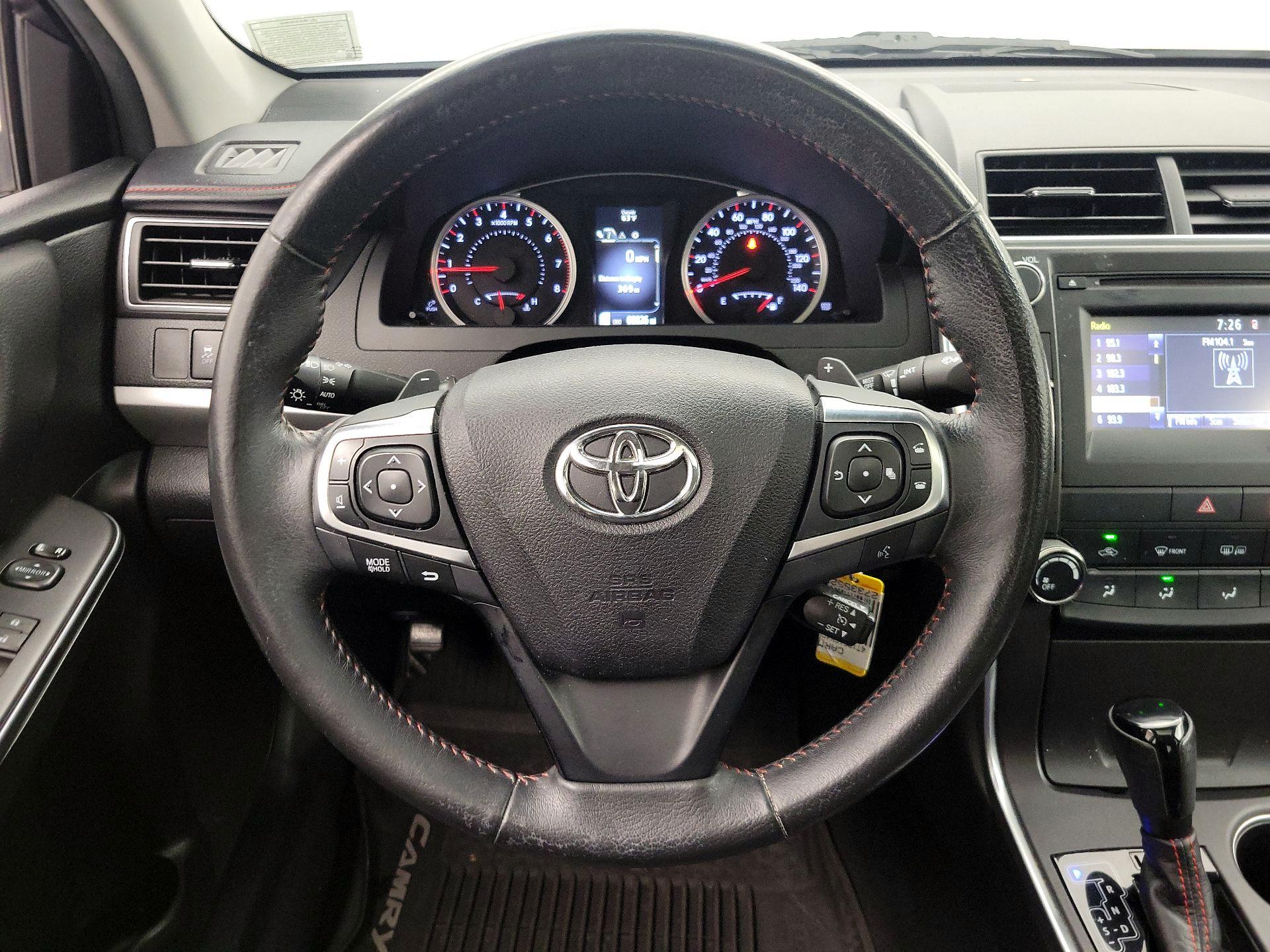 Thumbnail: 2016 Toyota Camry - 10
