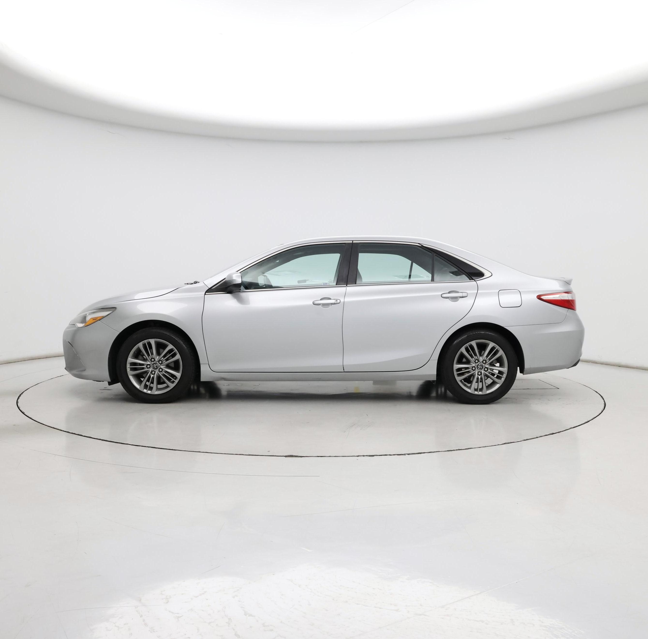 Thumbnail: 2016 Toyota Camry - 3