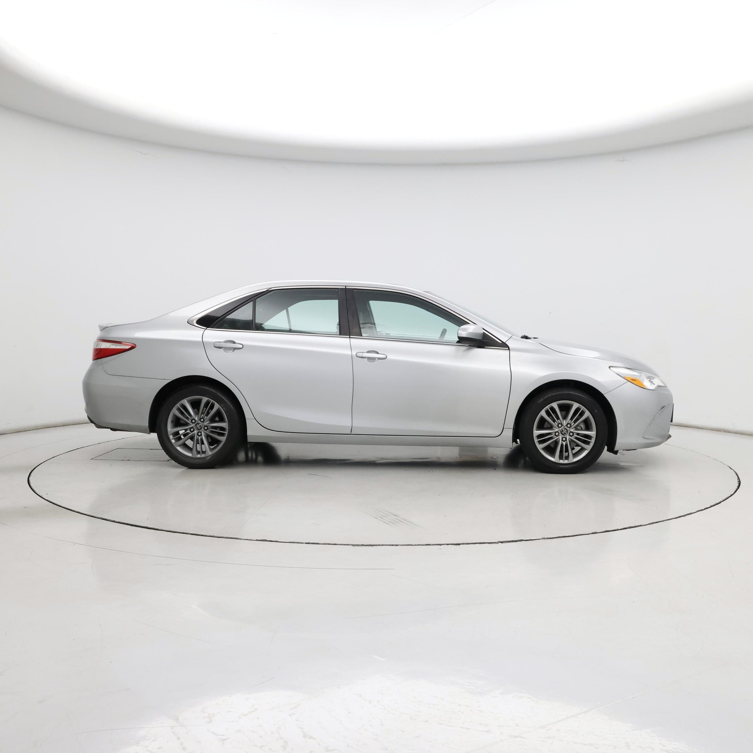 Thumbnail: 2016 Toyota Camry - 7
