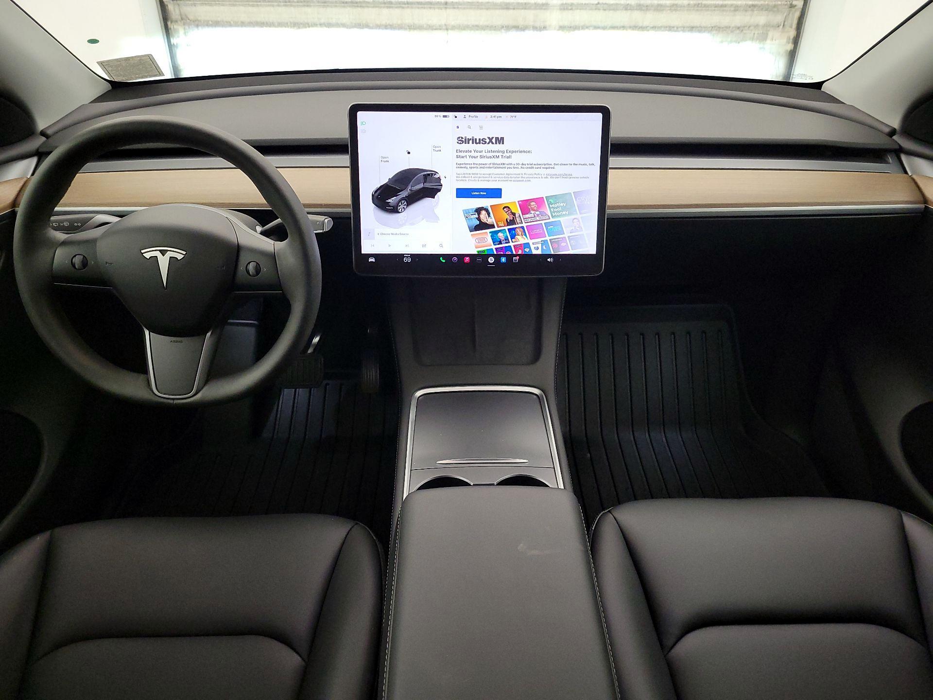 Thumbnail: 2023 Tesla Model Y - 9