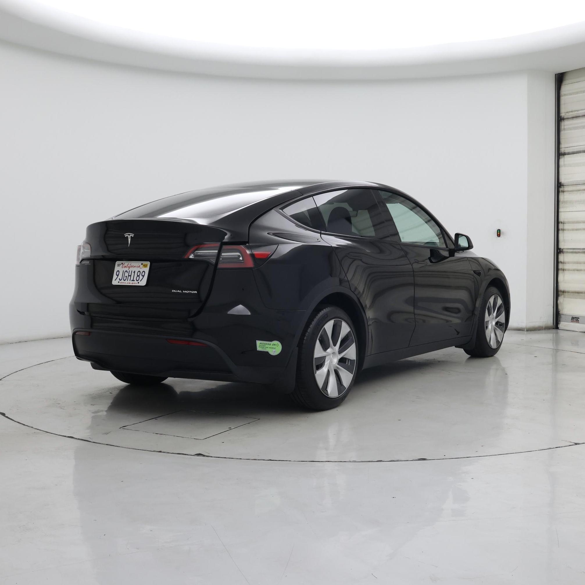 Thumbnail: 2023 Tesla Model Y - 8