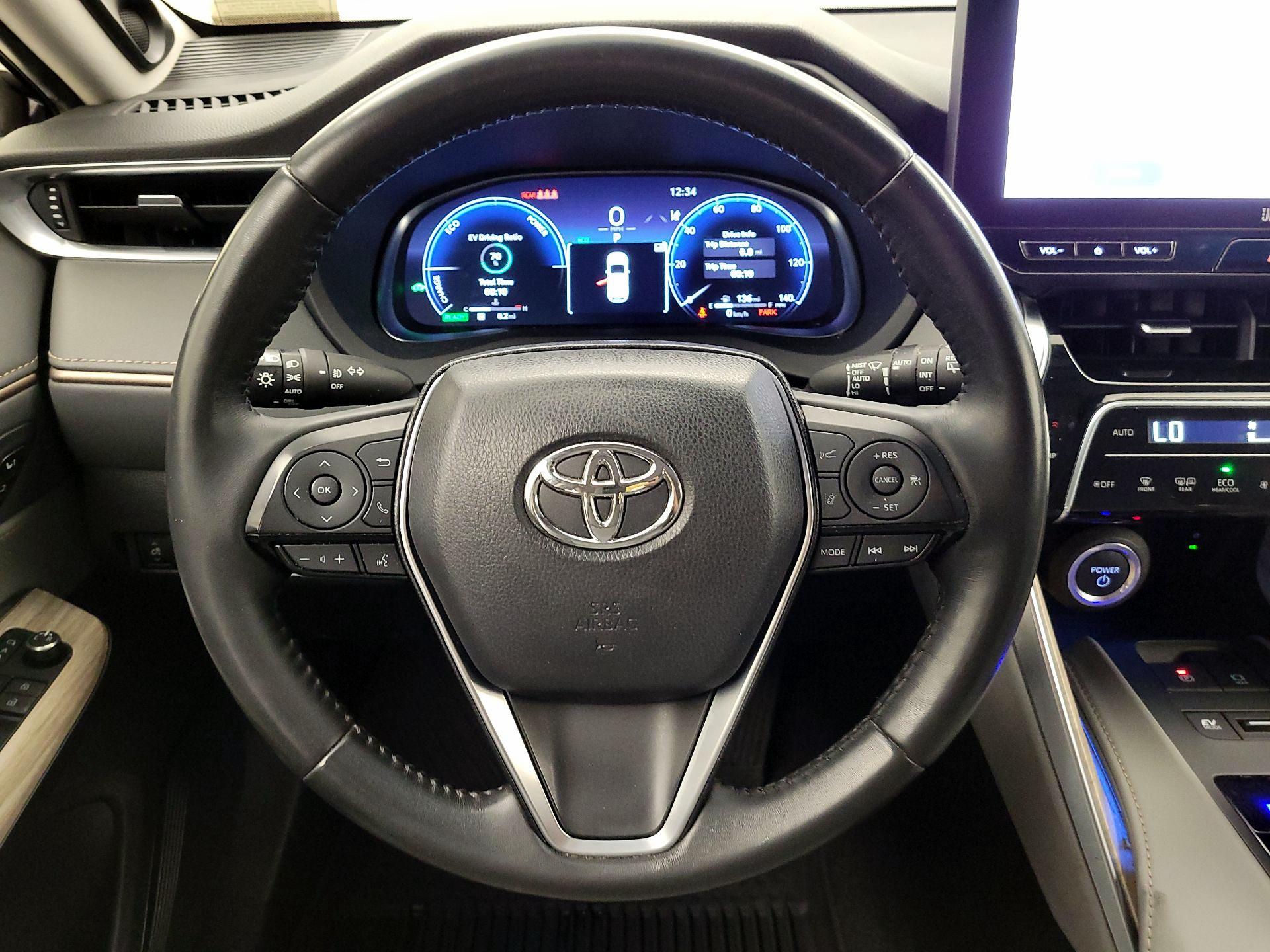 Thumbnail: 2023 Toyota Venza - 10