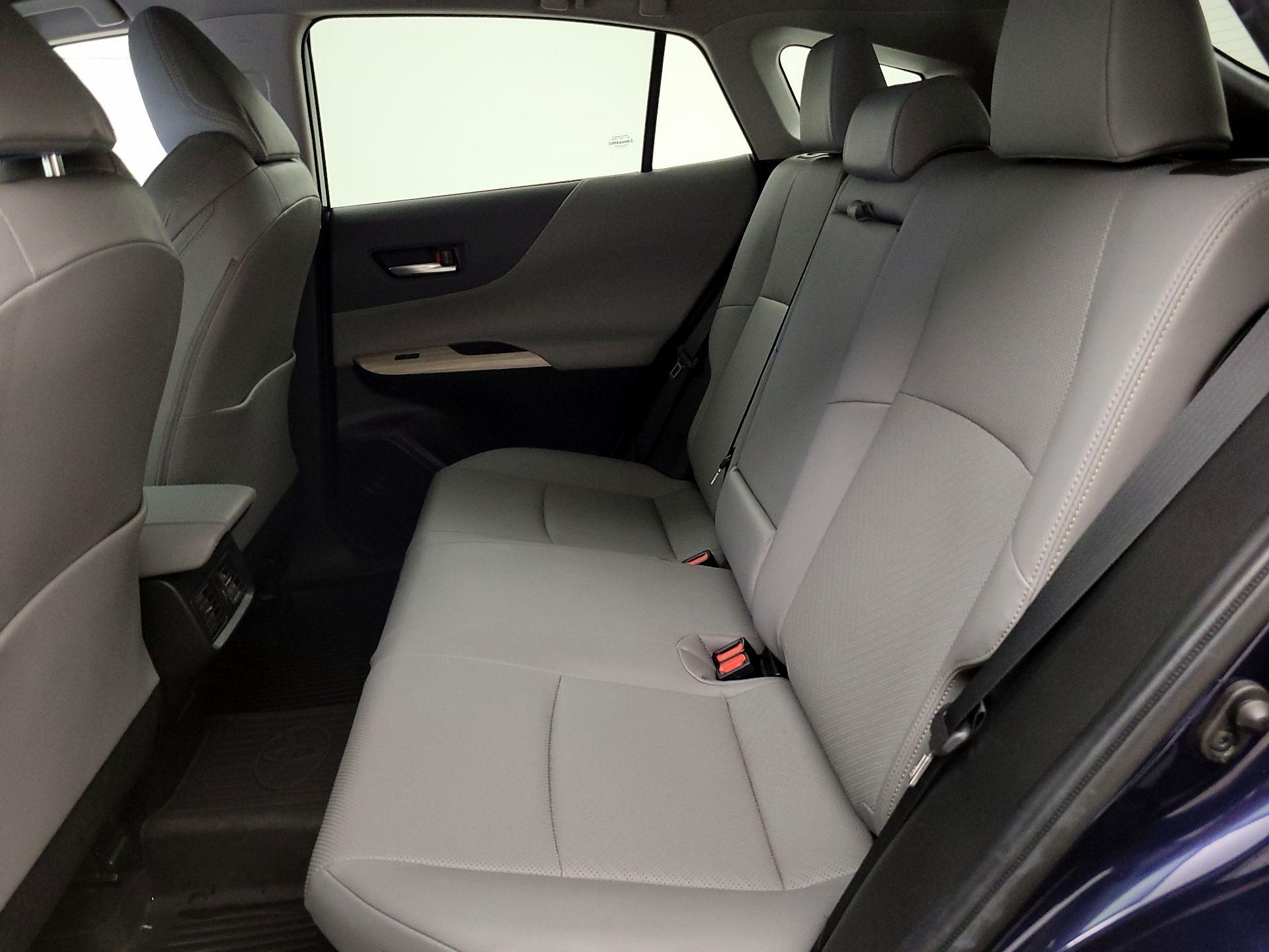 Thumbnail: 2023 Toyota Venza - 19