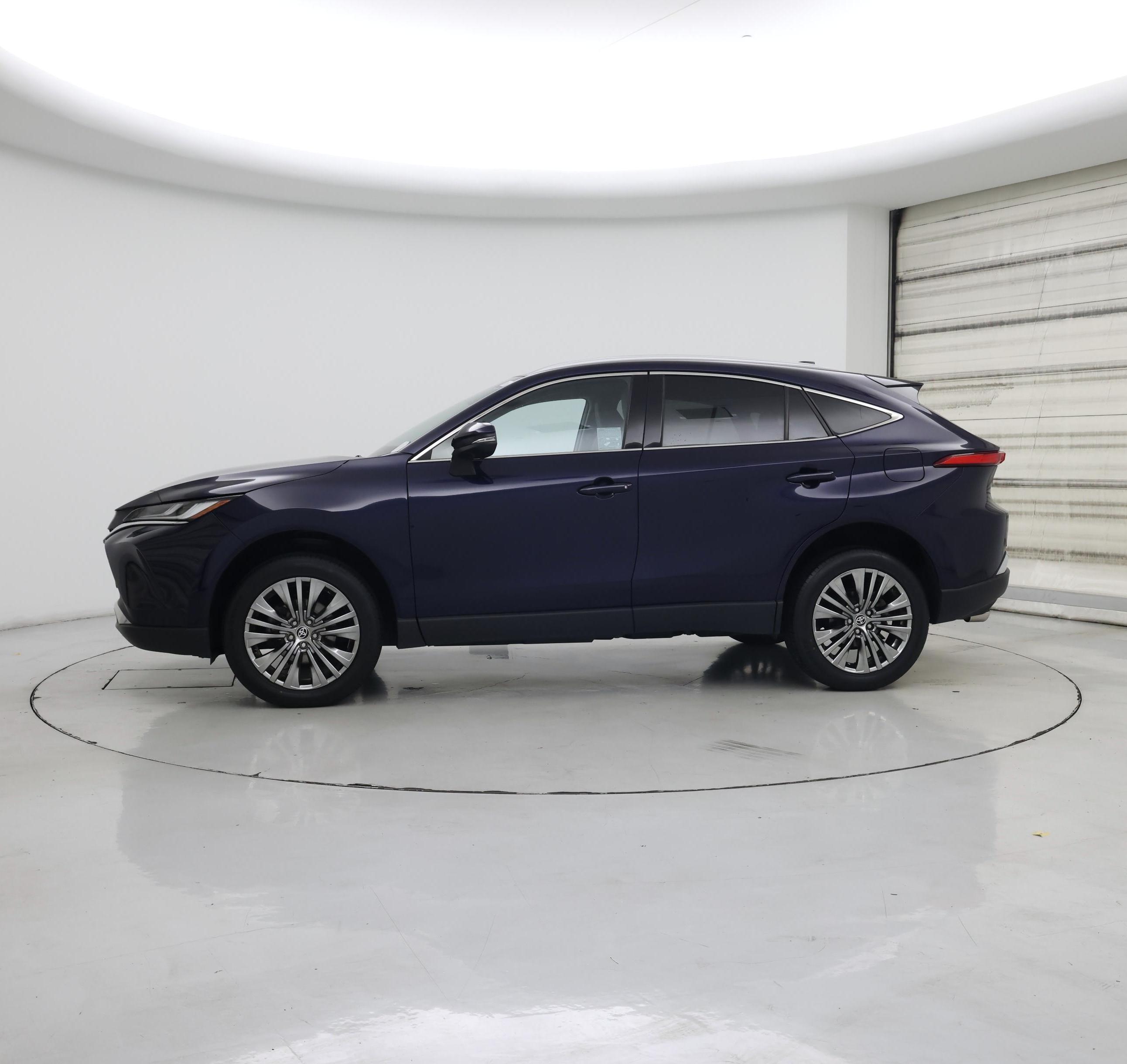 Thumbnail: 2023 Toyota Venza - 3