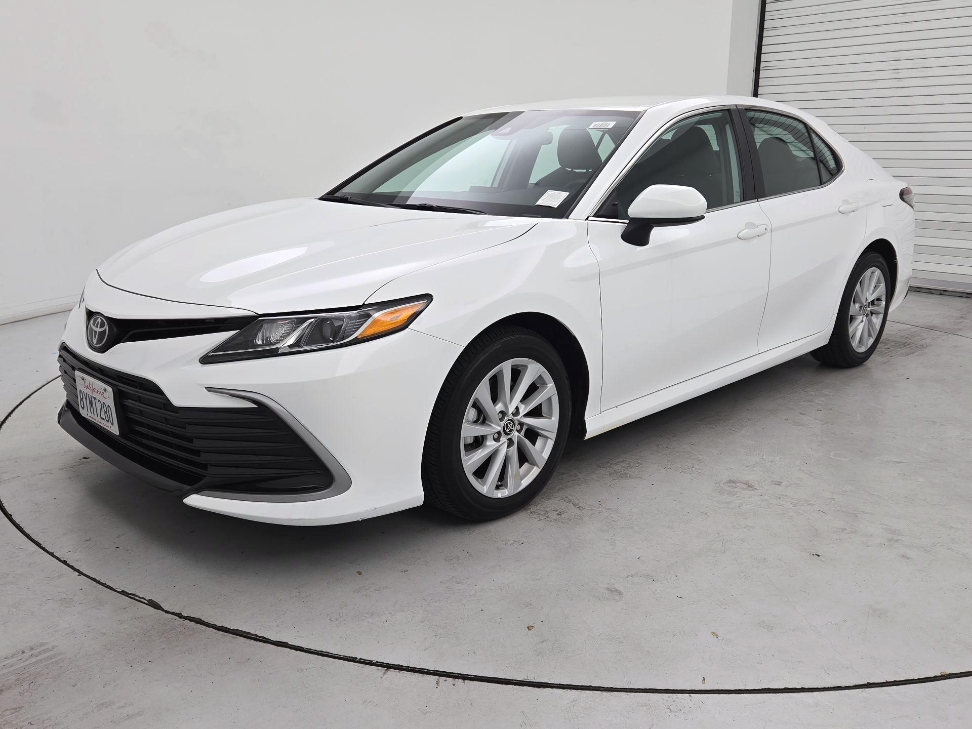 Thumbnail: 2022 Toyota Camry - 3