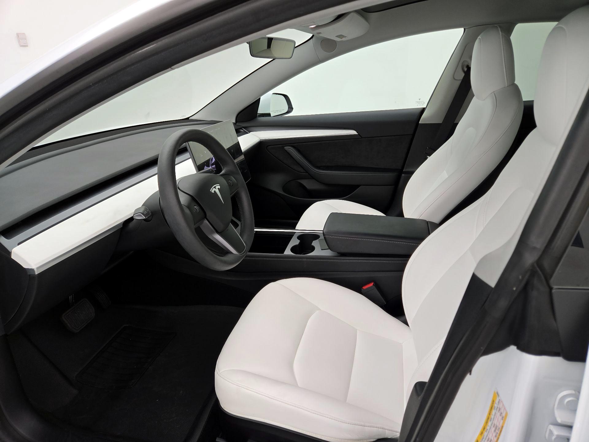 Thumbnail: 2021 Tesla Model 3 - 9