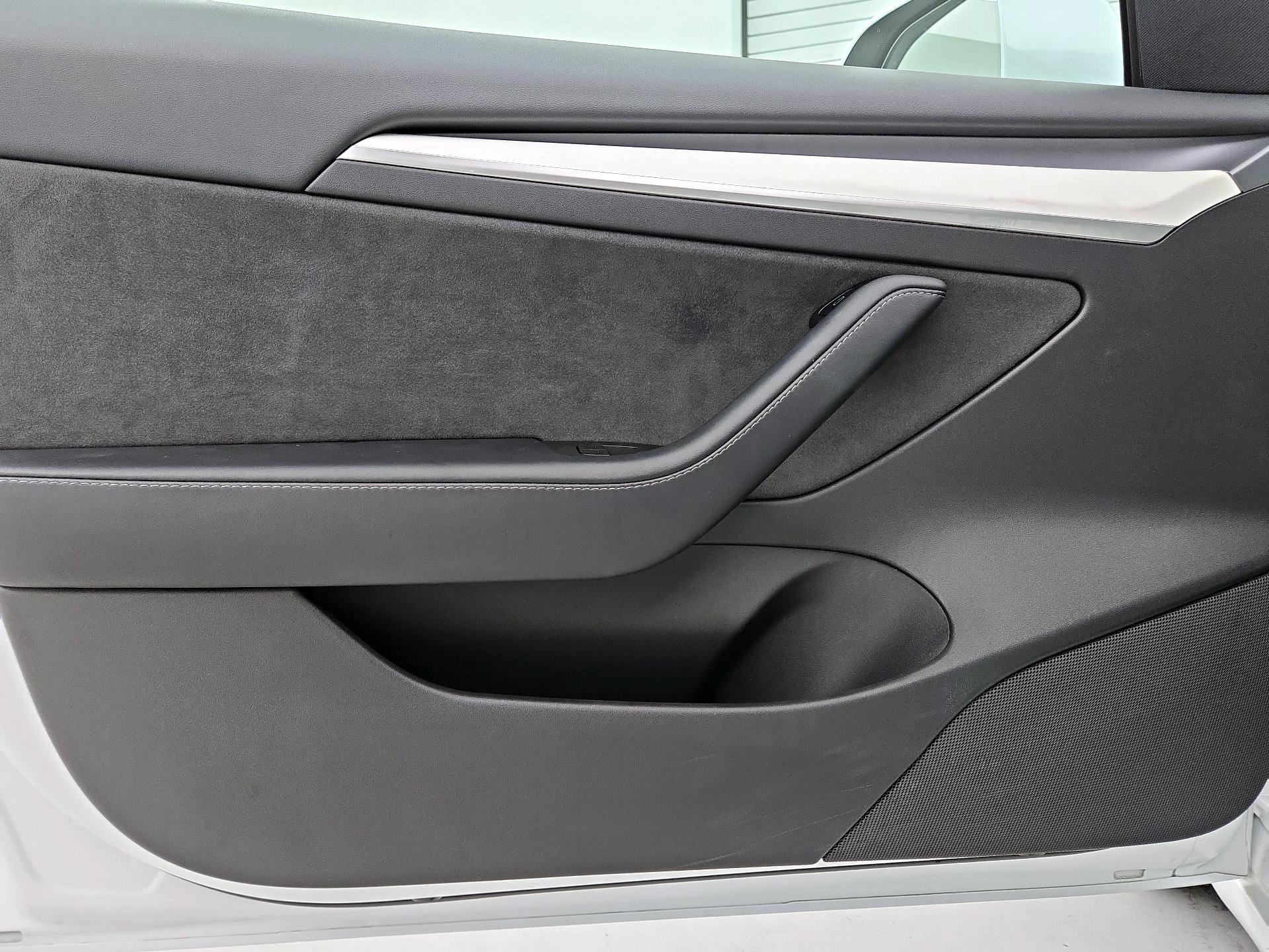Thumbnail: 2021 Tesla Model 3 - 10