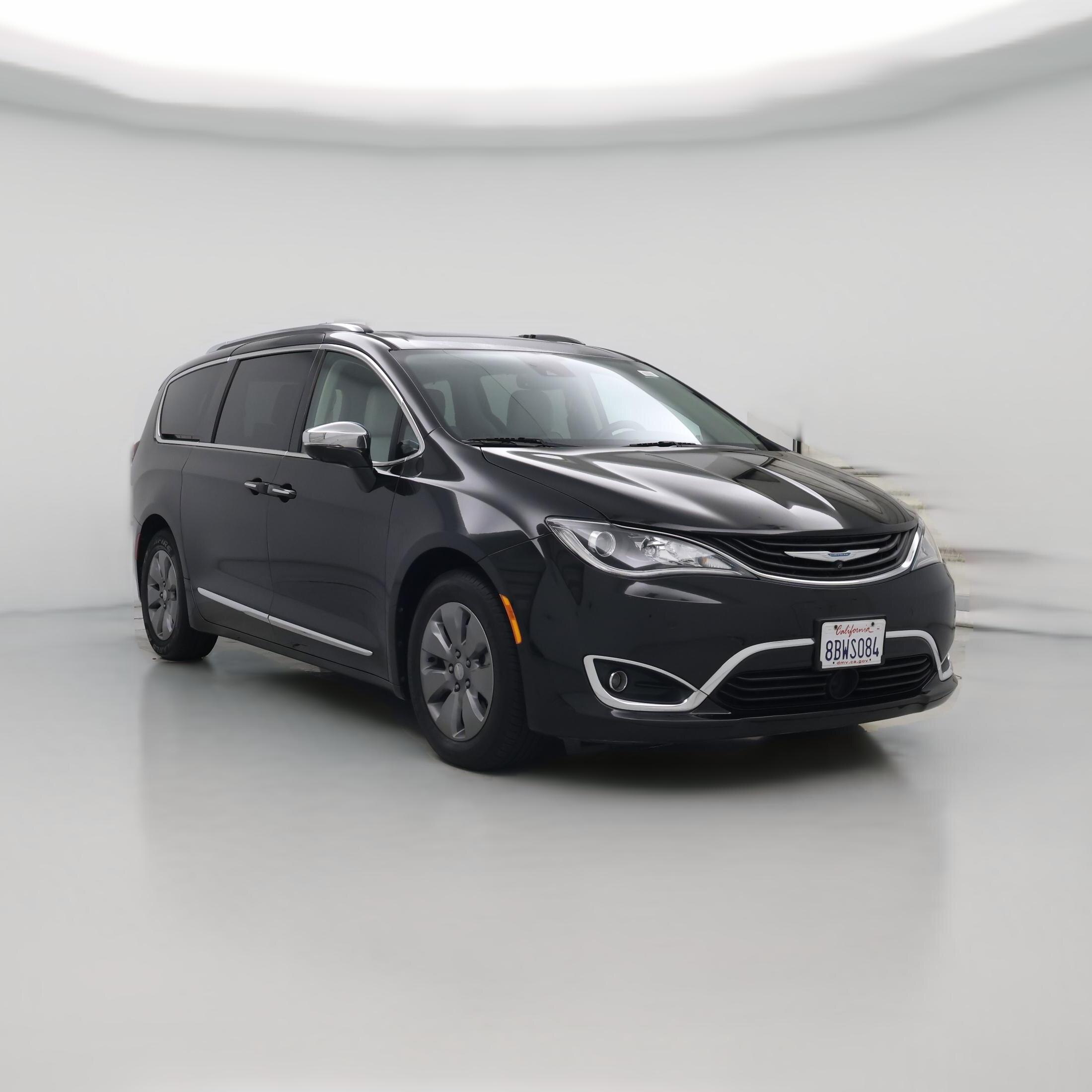 Thumbnail: 2018 Chrysler Pacifica - 1
