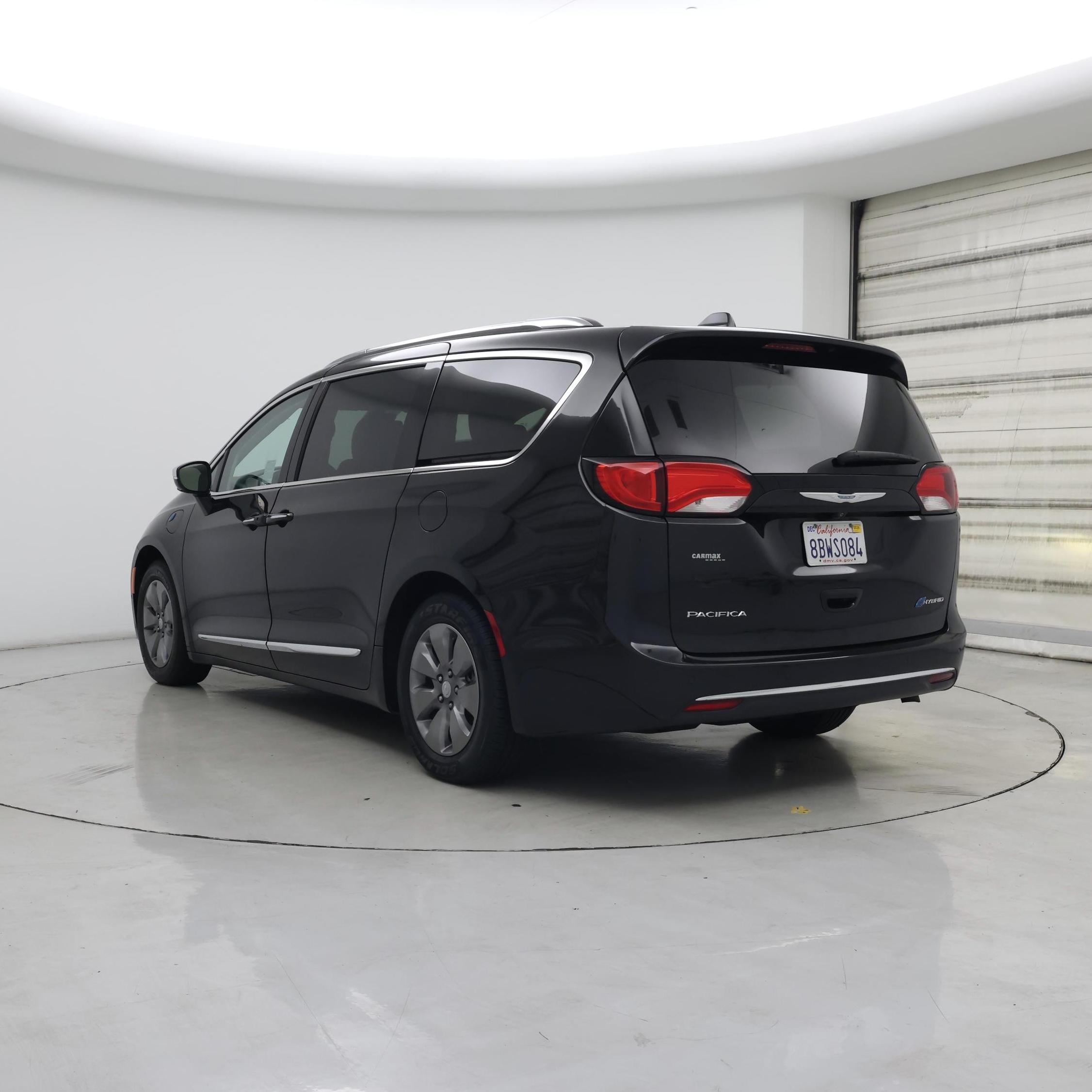 Thumbnail: 2018 Chrysler Pacifica - 2