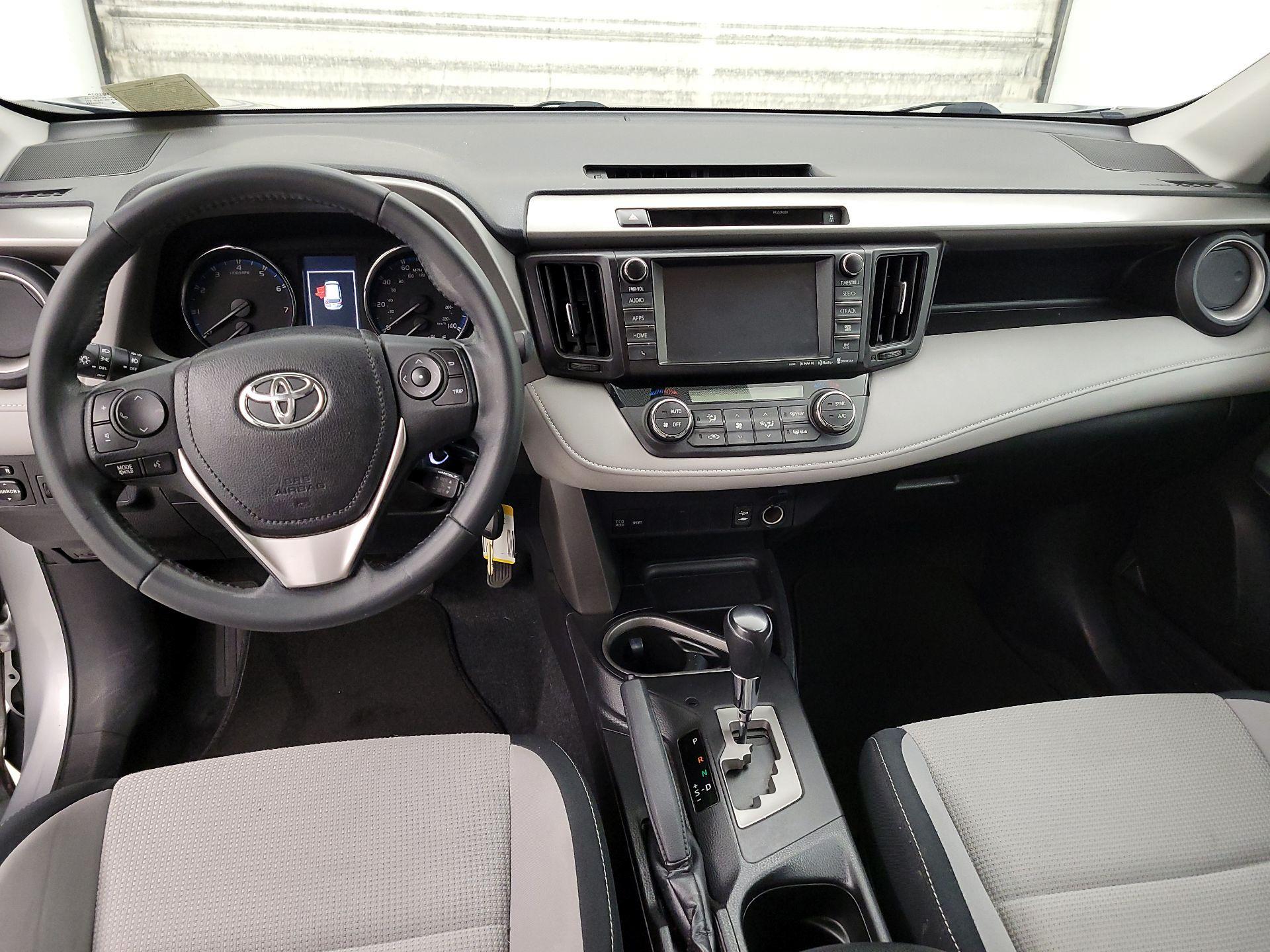 Thumbnail: 2016 Toyota RAV4 - 9