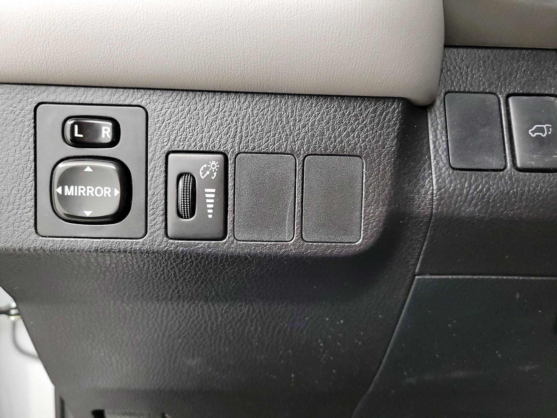 Thumbnail: 2016 Toyota RAV4 - 13