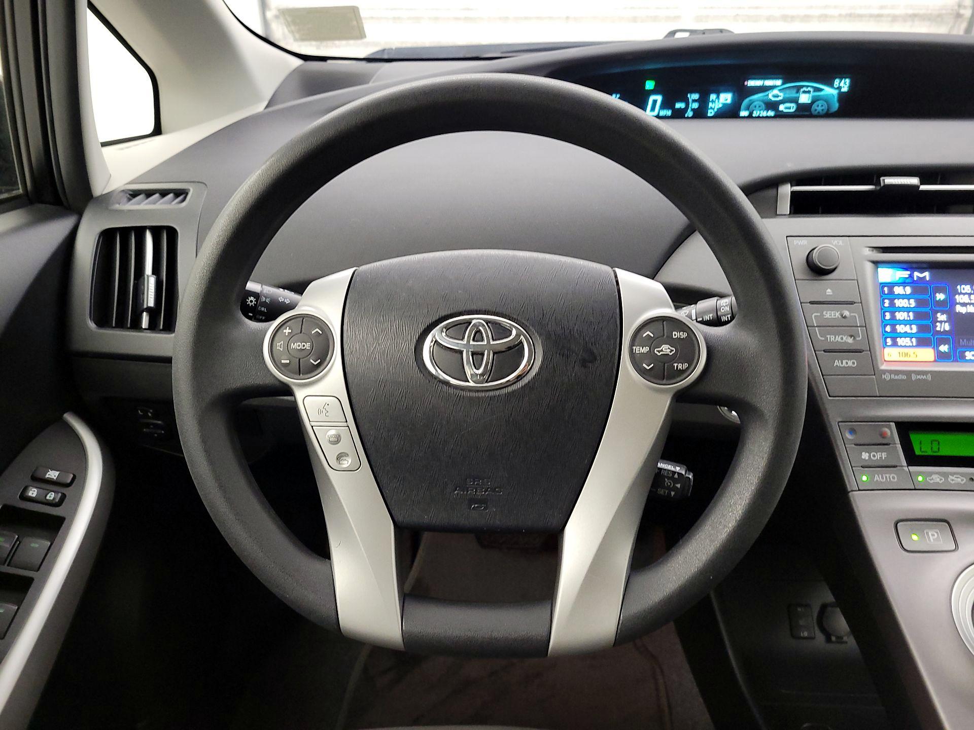 Thumbnail: 2014 Toyota Prius - 10