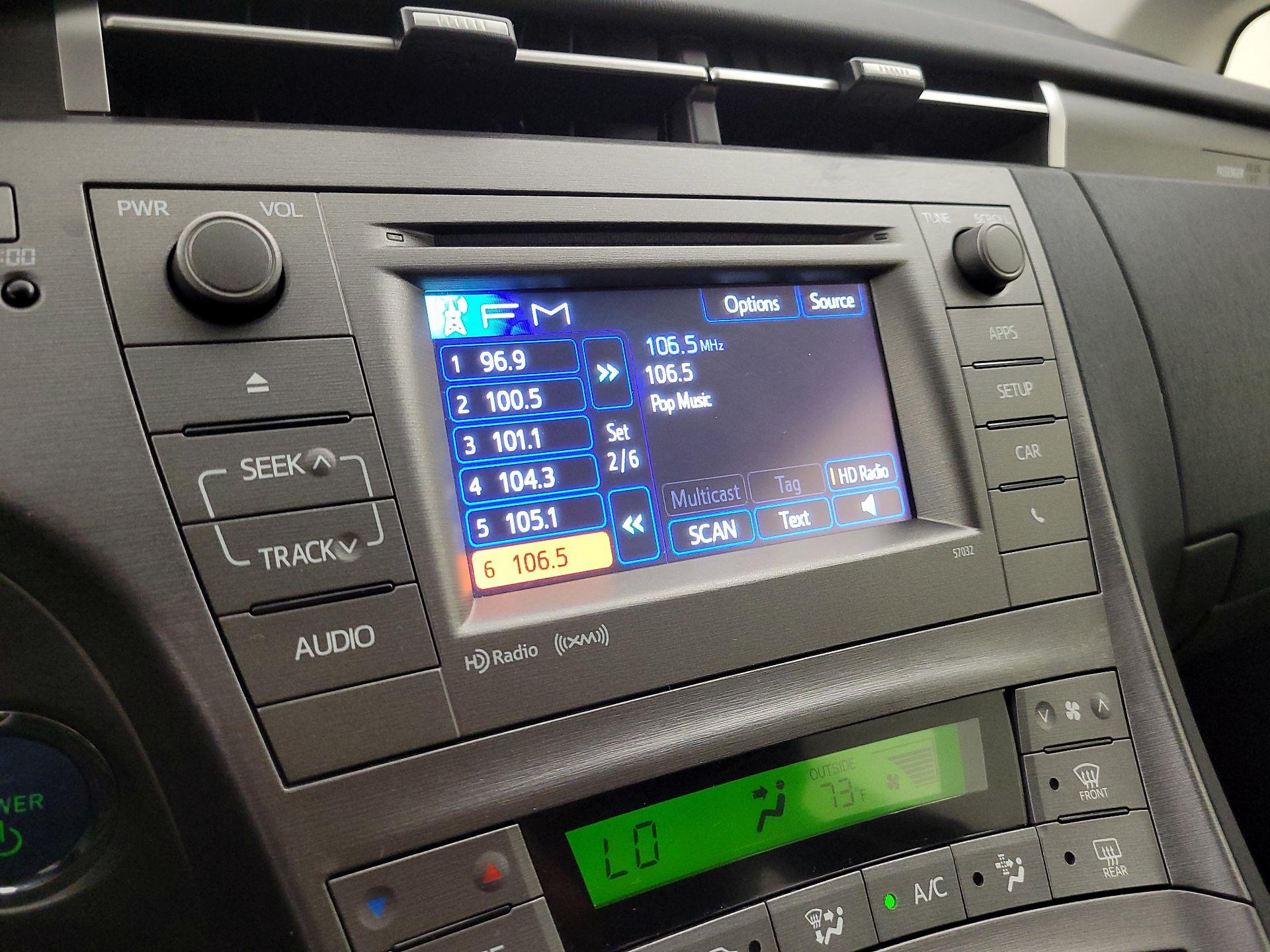 Thumbnail: 2014 Toyota Prius - 15