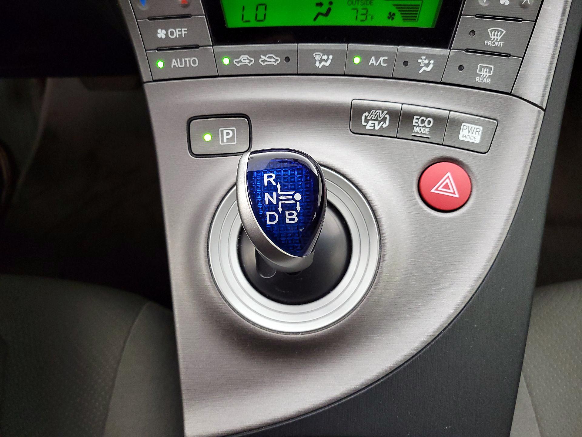 Thumbnail: 2014 Toyota Prius - 17