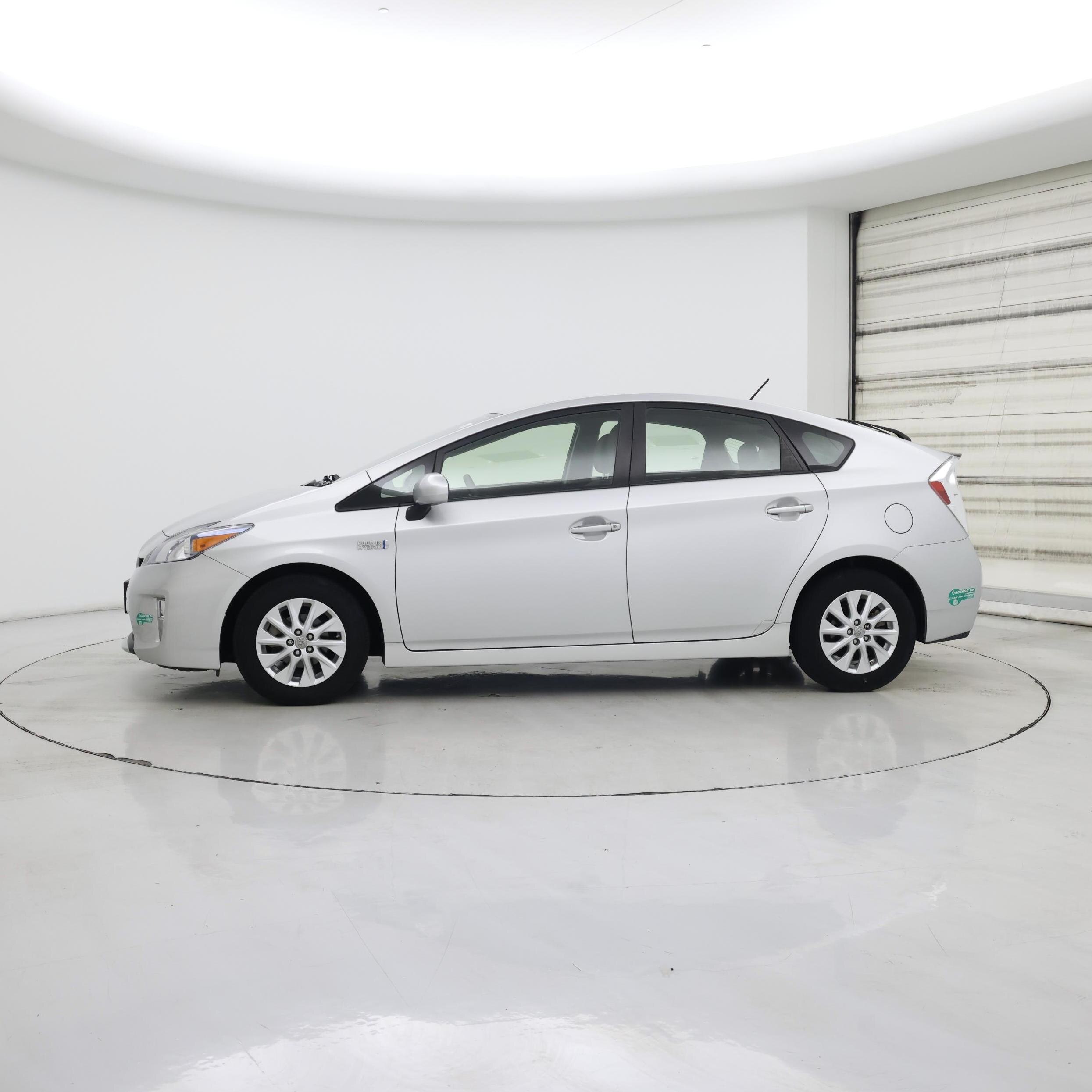 Thumbnail: 2014 Toyota Prius - 3