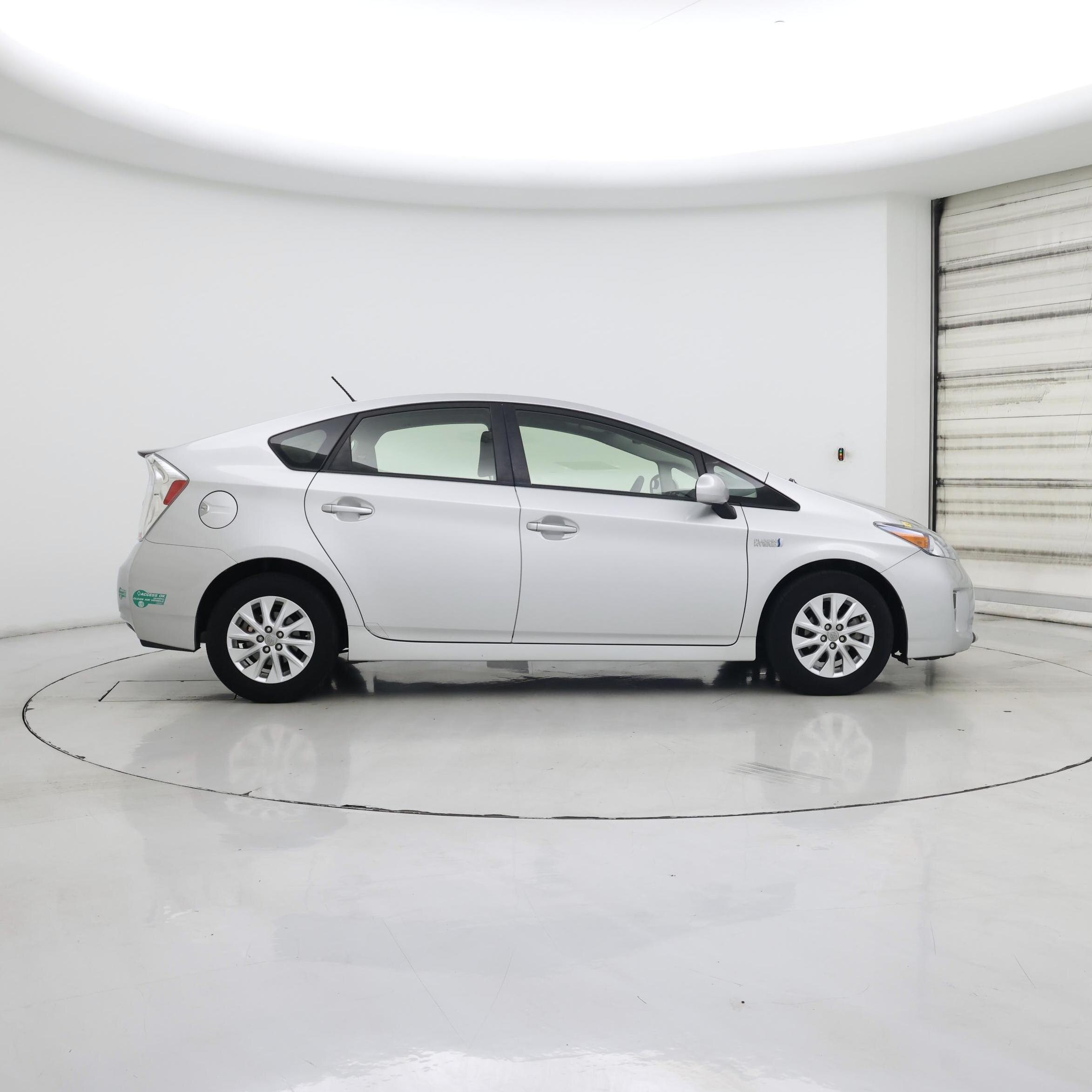Thumbnail: 2014 Toyota Prius - 7
