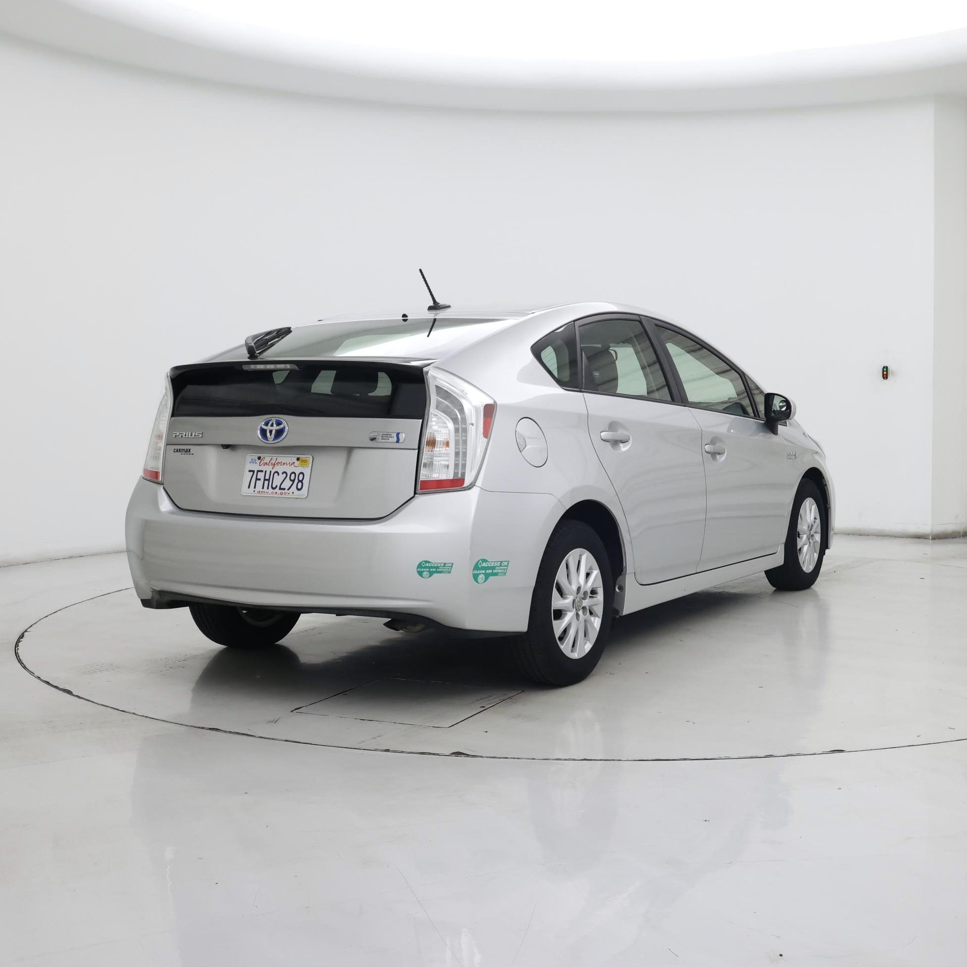 Thumbnail: 2014 Toyota Prius - 8
