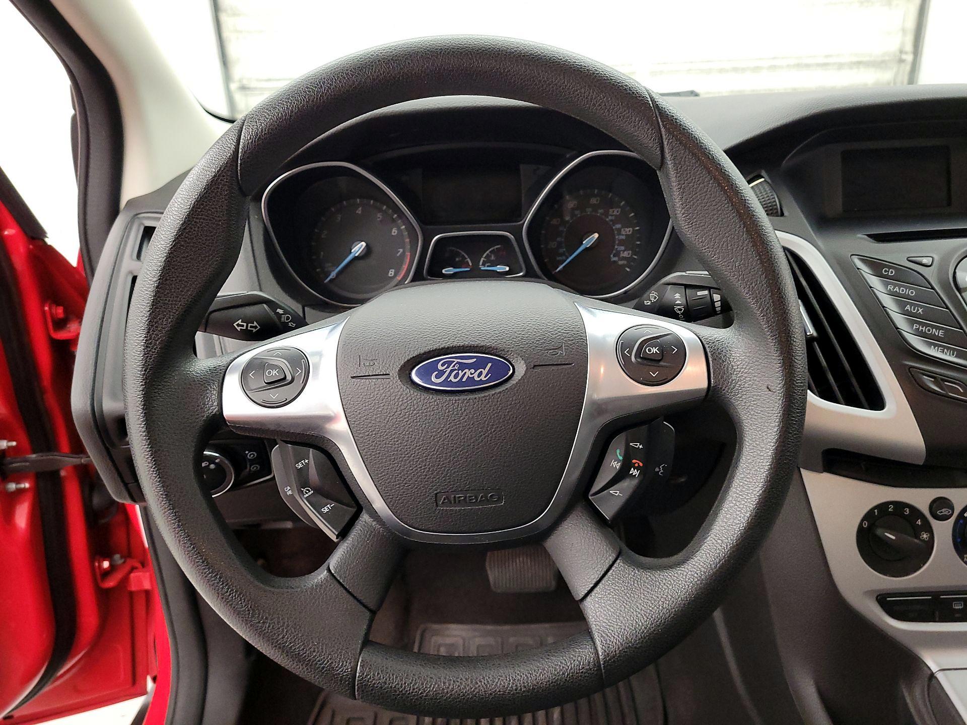 Thumbnail: 2013 Ford Focus - 10