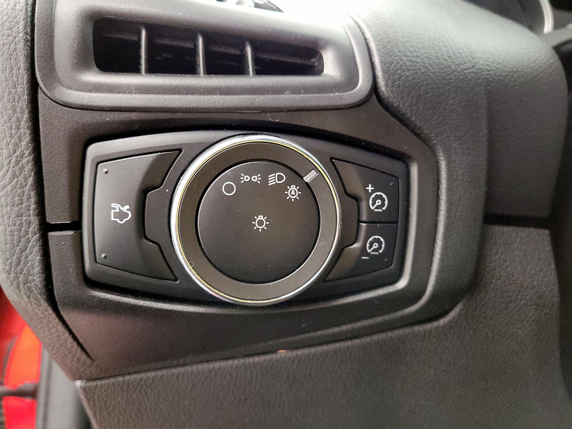 Thumbnail: 2013 Ford Focus - 13