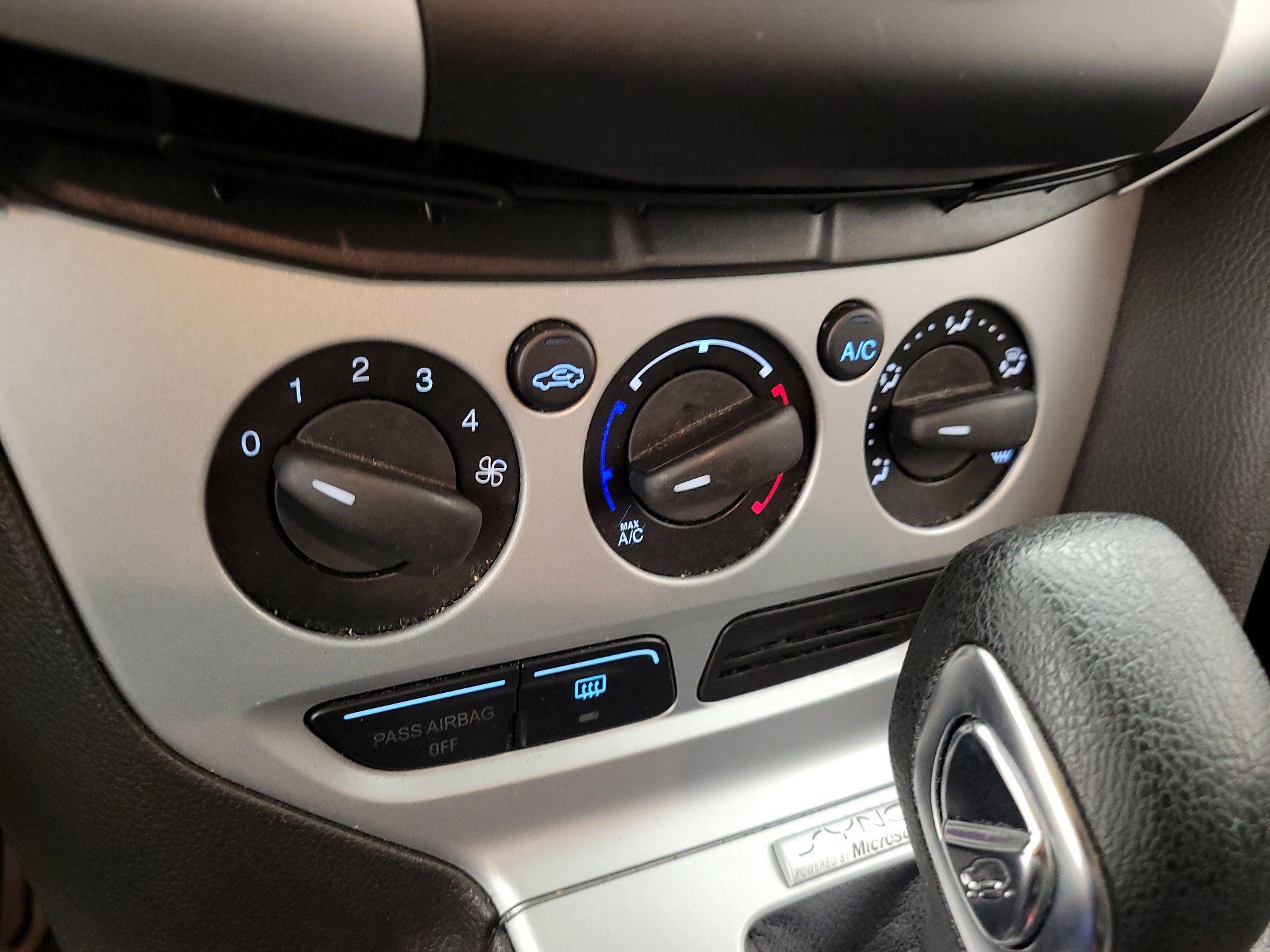Thumbnail: 2013 Ford Focus - 15