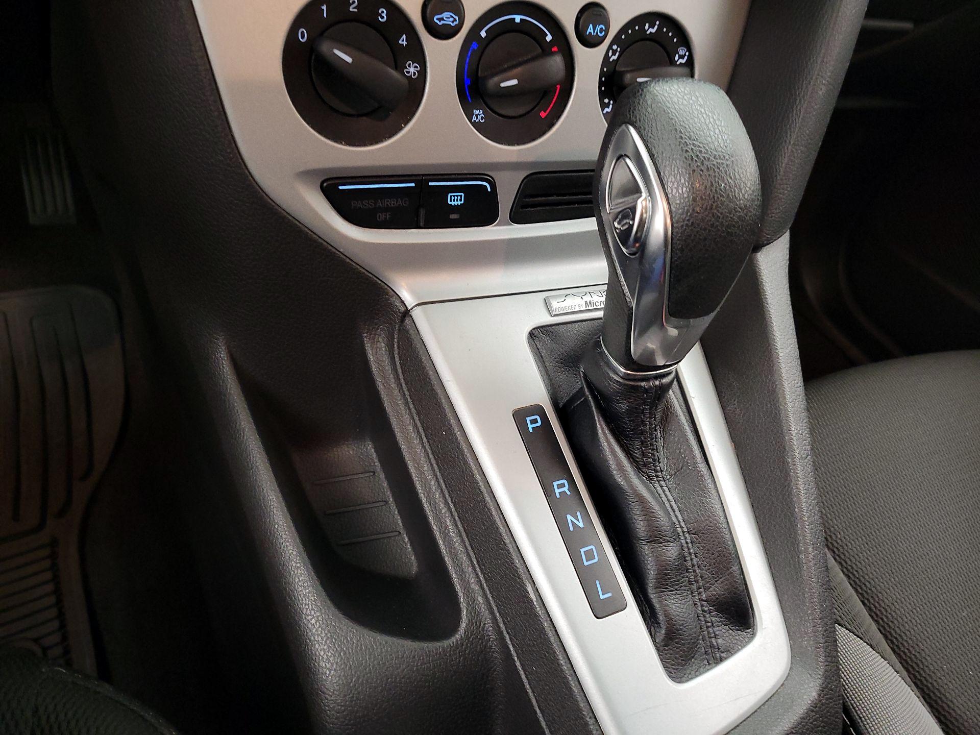 Thumbnail: 2013 Ford Focus - 16