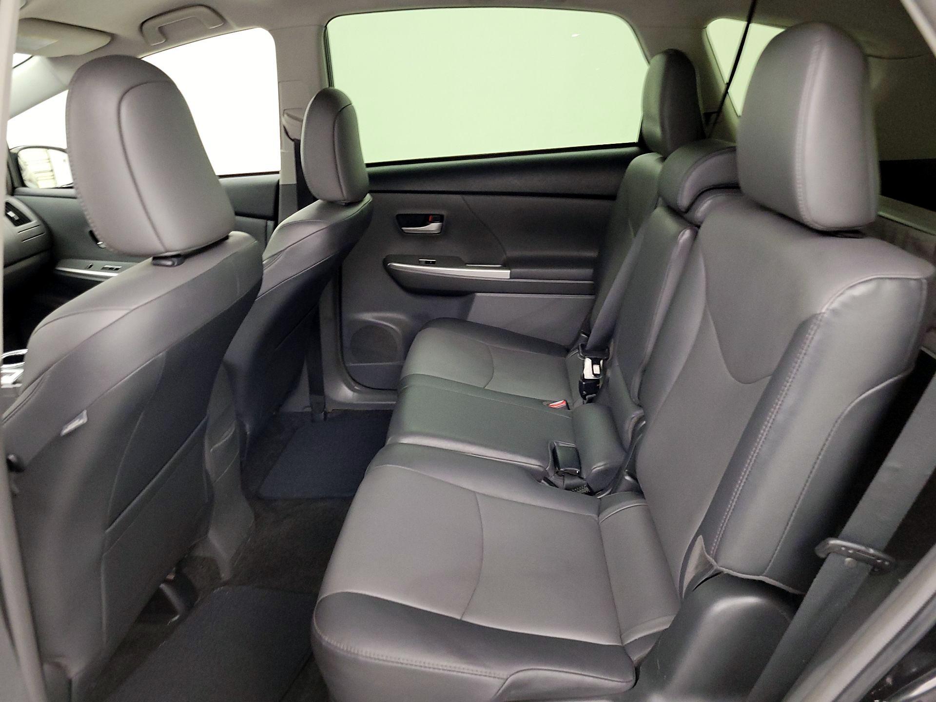 Thumbnail: 2014 Toyota Prius v - 19