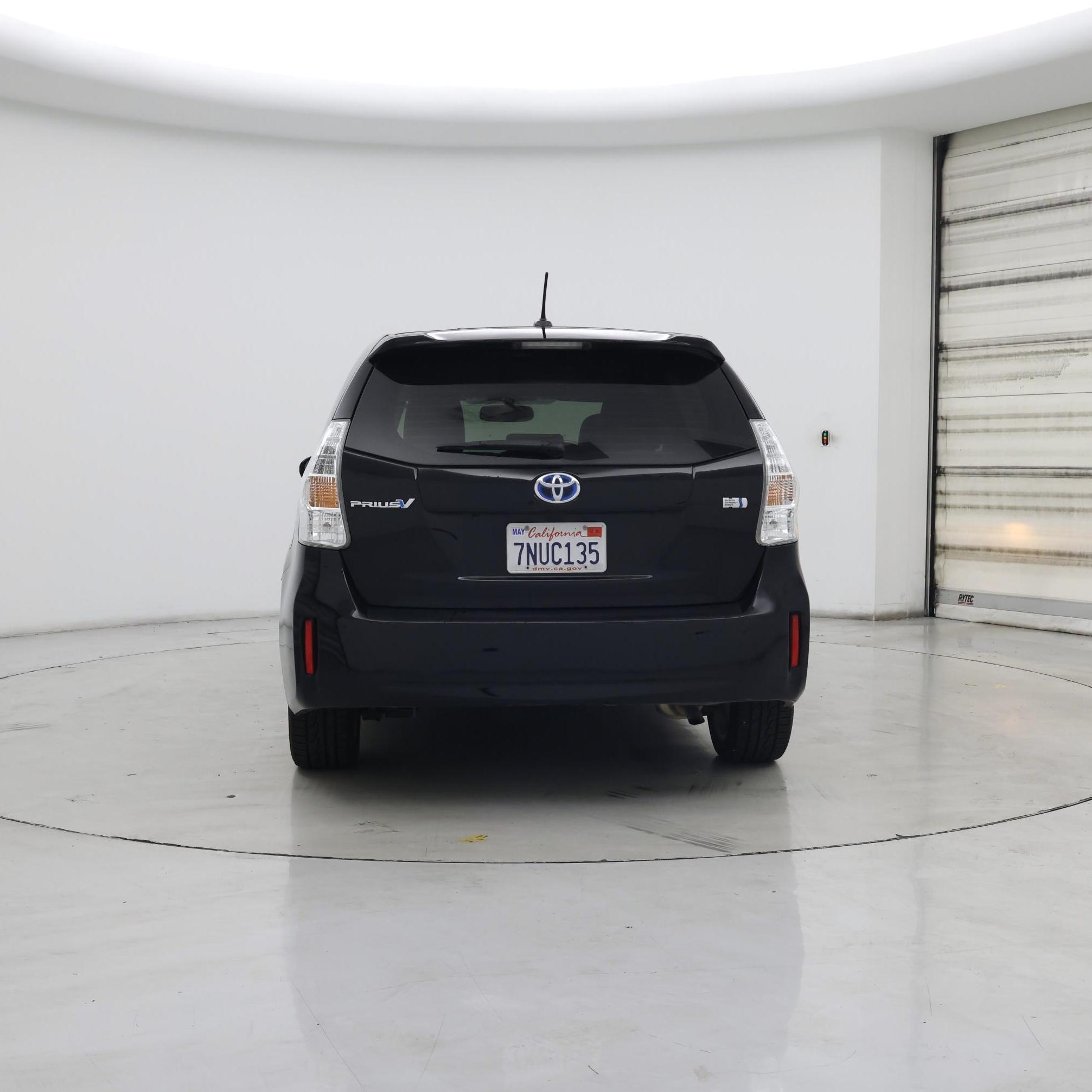 Thumbnail: 2014 Toyota Prius v - 6