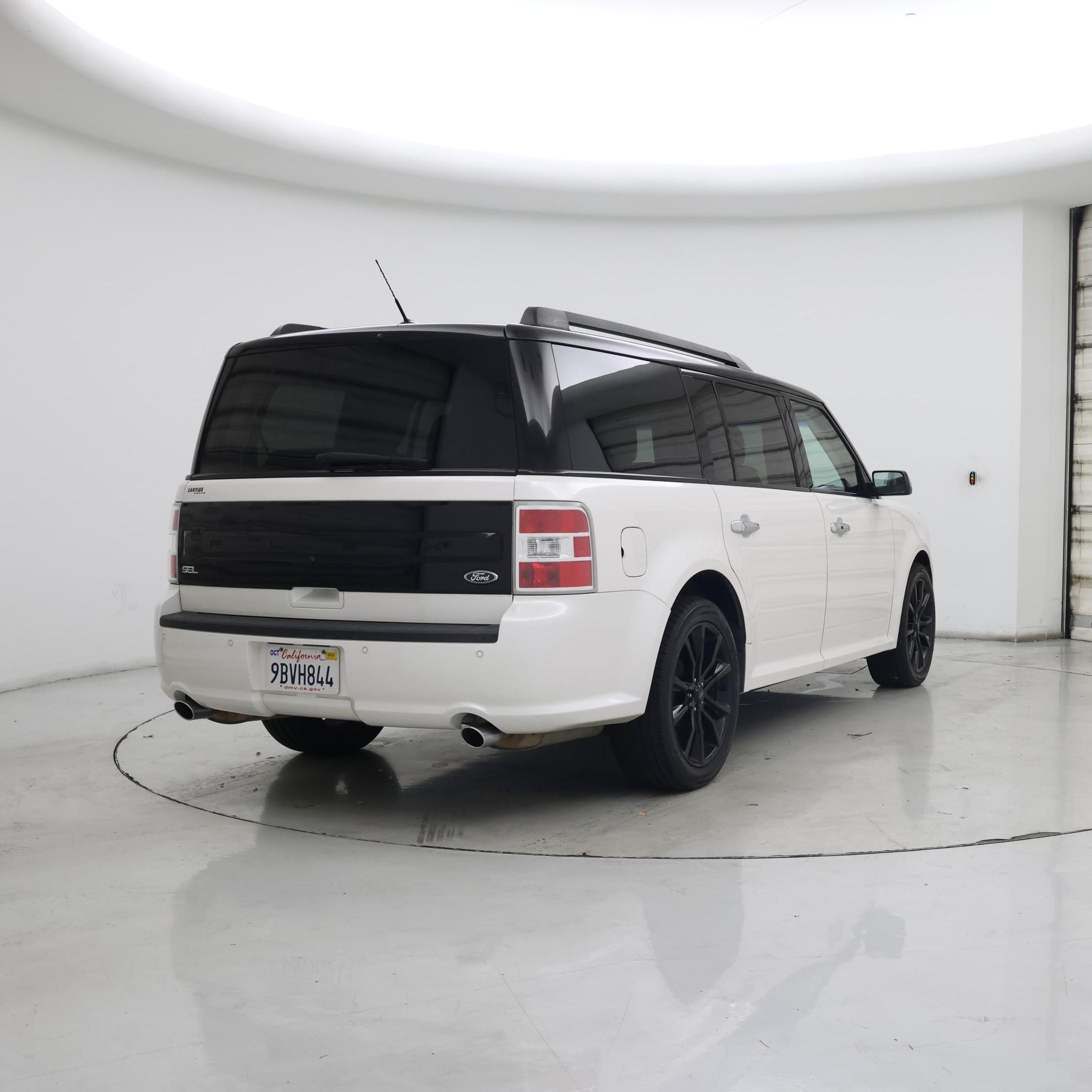 Thumbnail: 2019 Ford Flex - 8