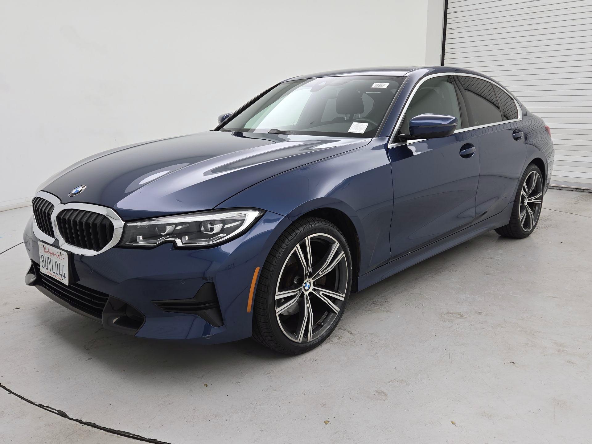 Thumbnail: 2021 BMW 3 Series - 3