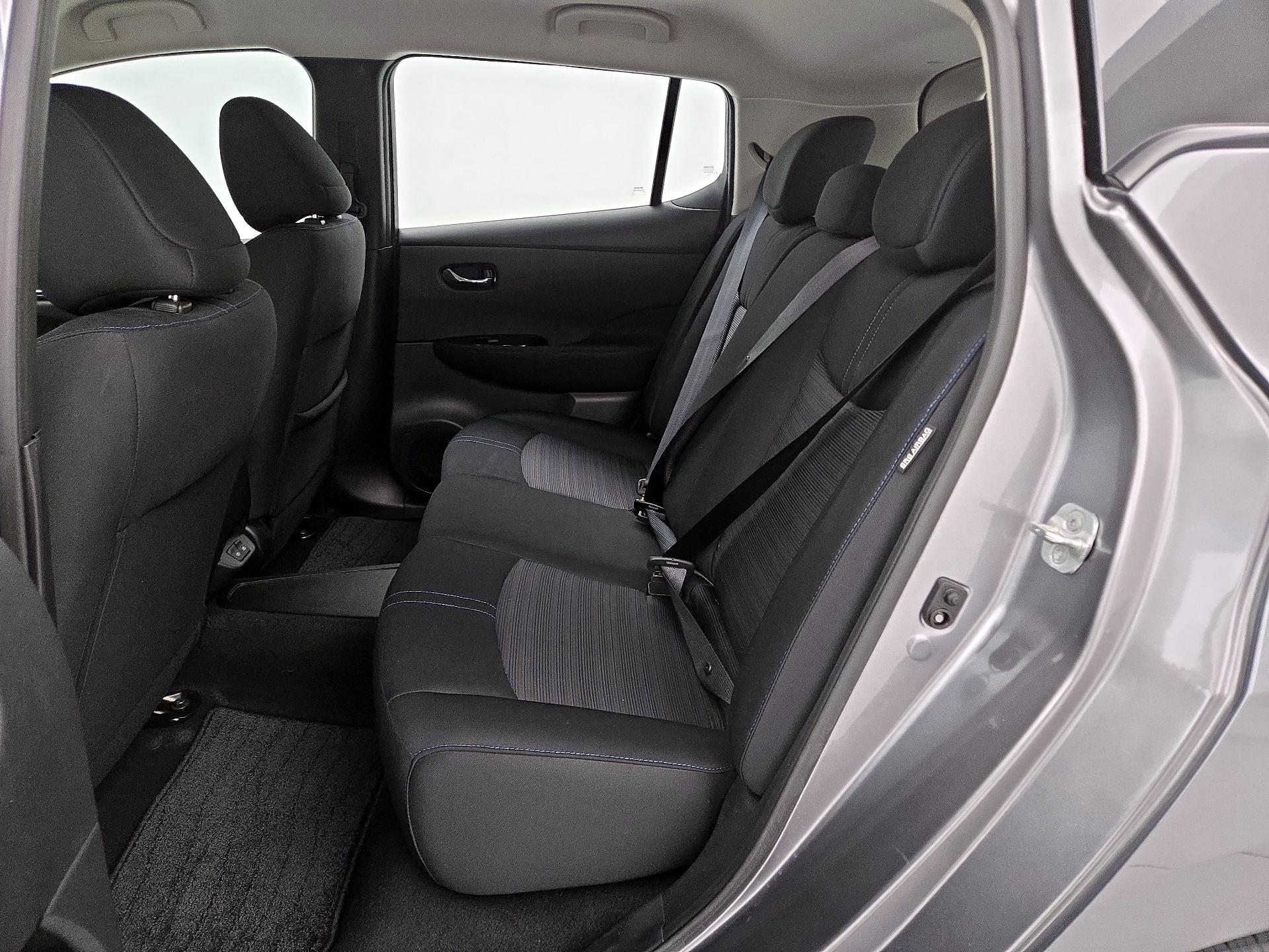 Thumbnail: 2021 Nissan Leaf - 16