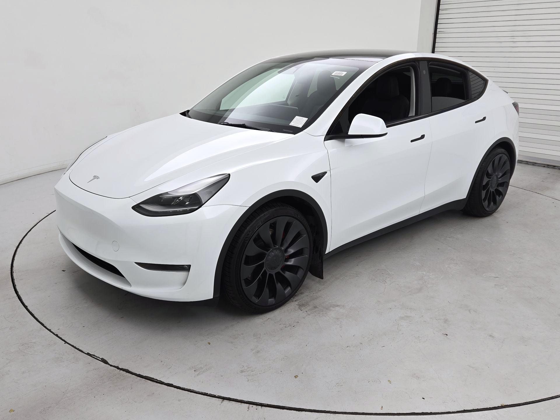Thumbnail: 2023 Tesla Model Y - 3