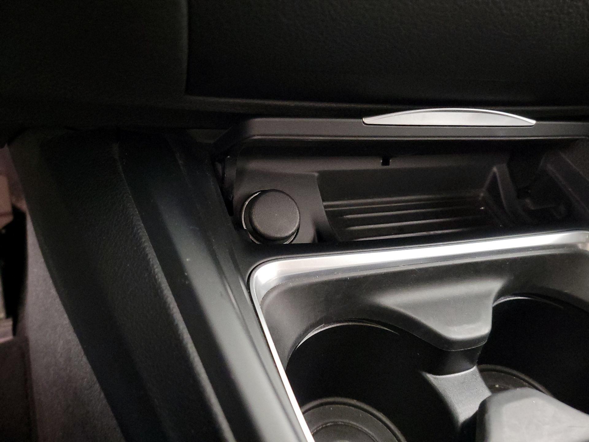 Thumbnail: 2015 BMW 3 Series - 18