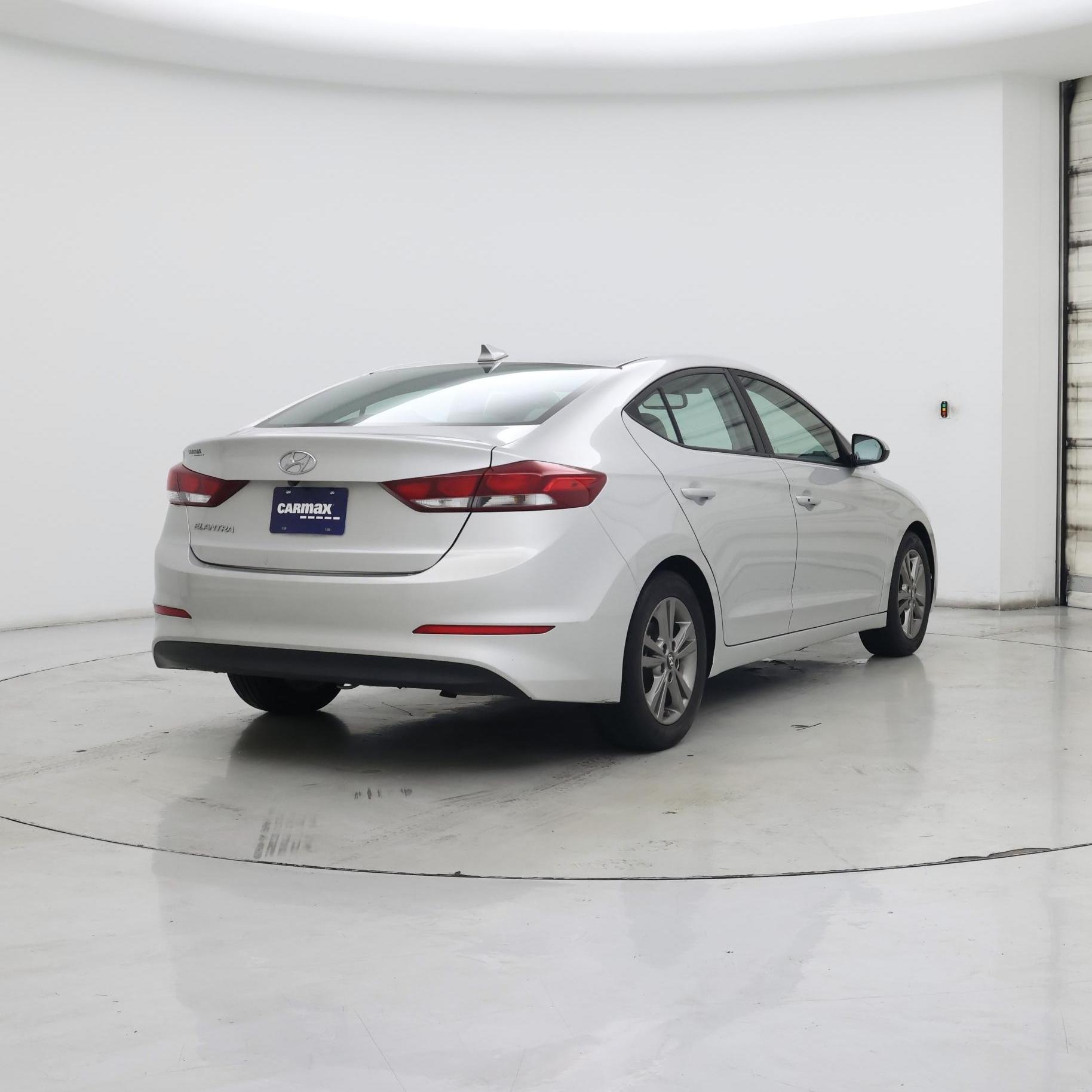 Thumbnail: 2018 Hyundai Elantra - 8