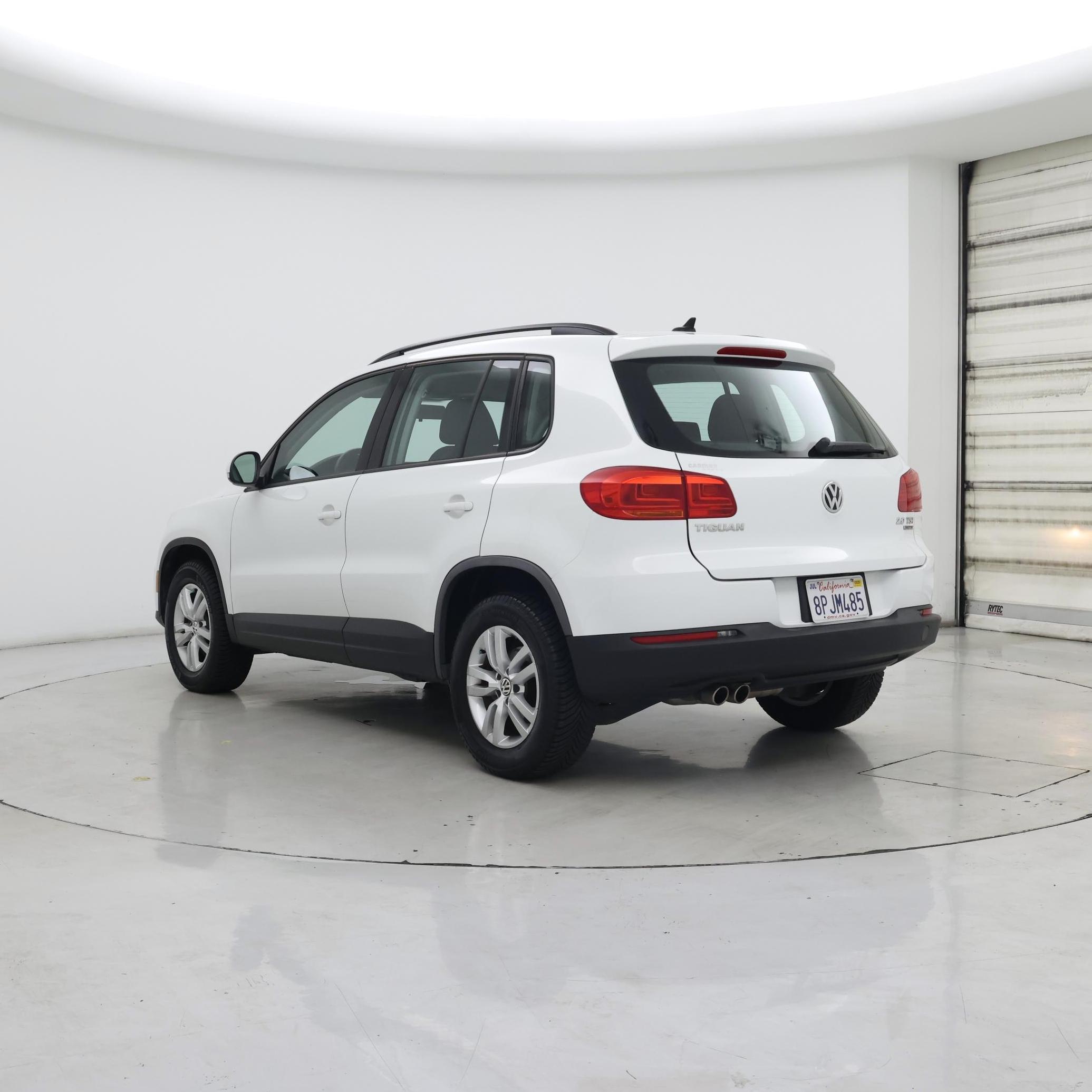 Thumbnail: 2015 Volkswagen Tiguan - 2
