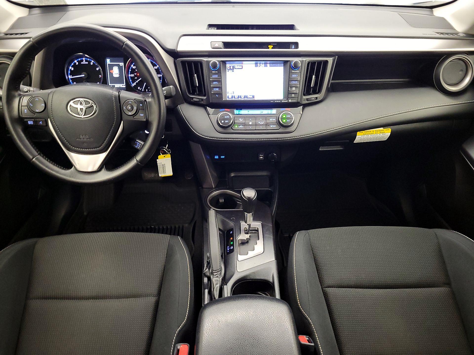 Thumbnail: 2016 Toyota RAV4 - 9