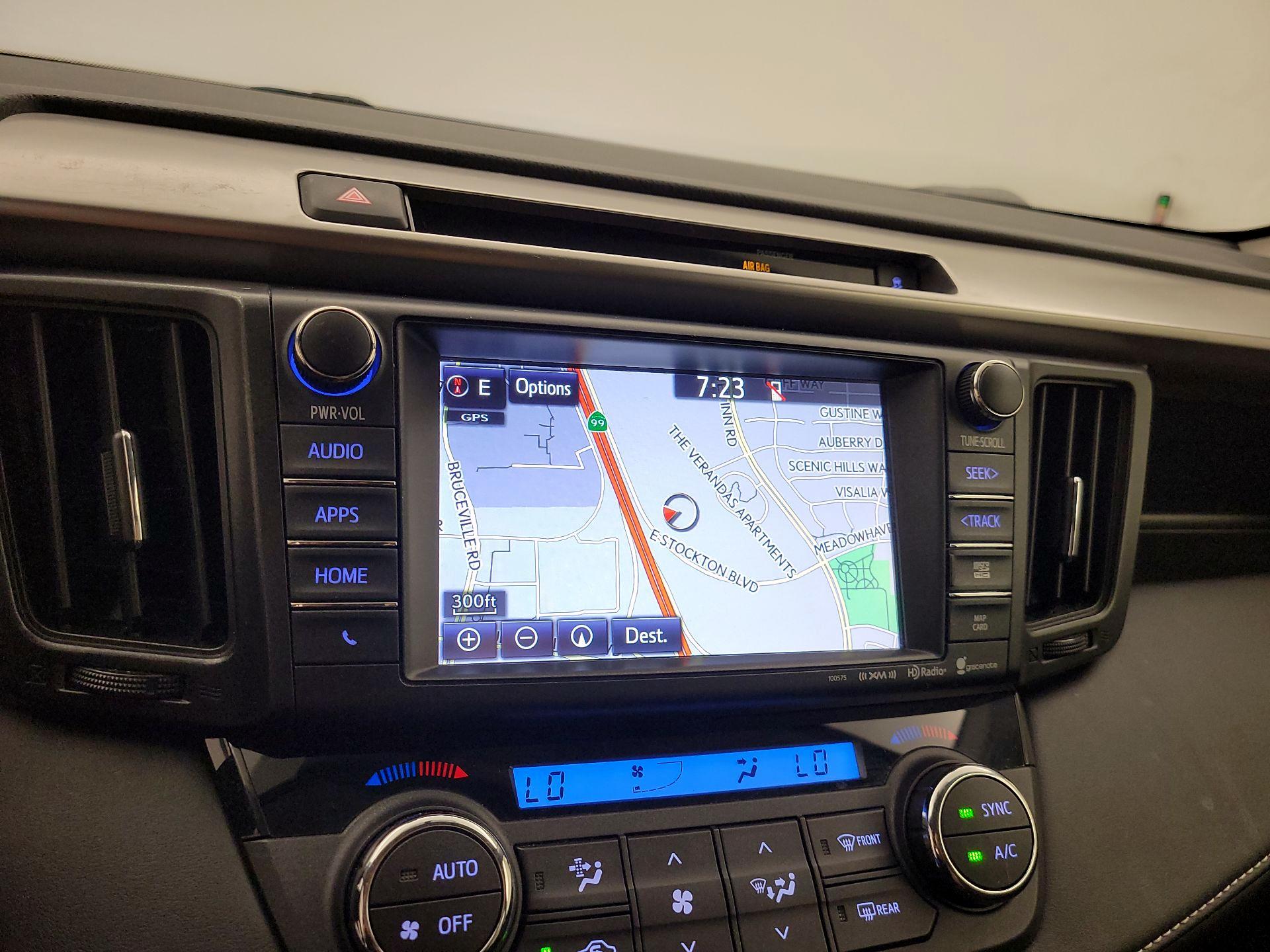 Thumbnail: 2016 Toyota RAV4 - 14