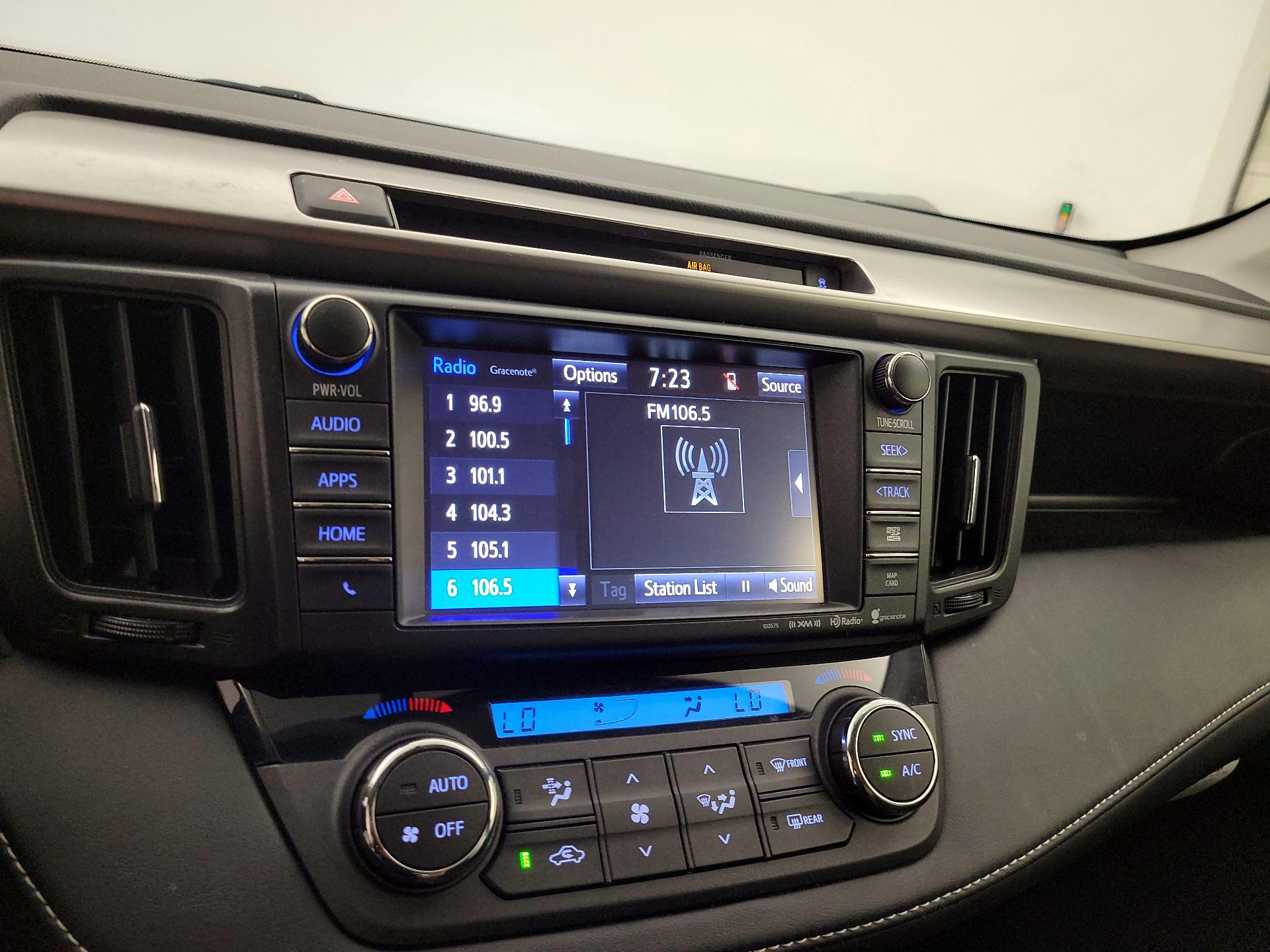 Thumbnail: 2016 Toyota RAV4 - 16