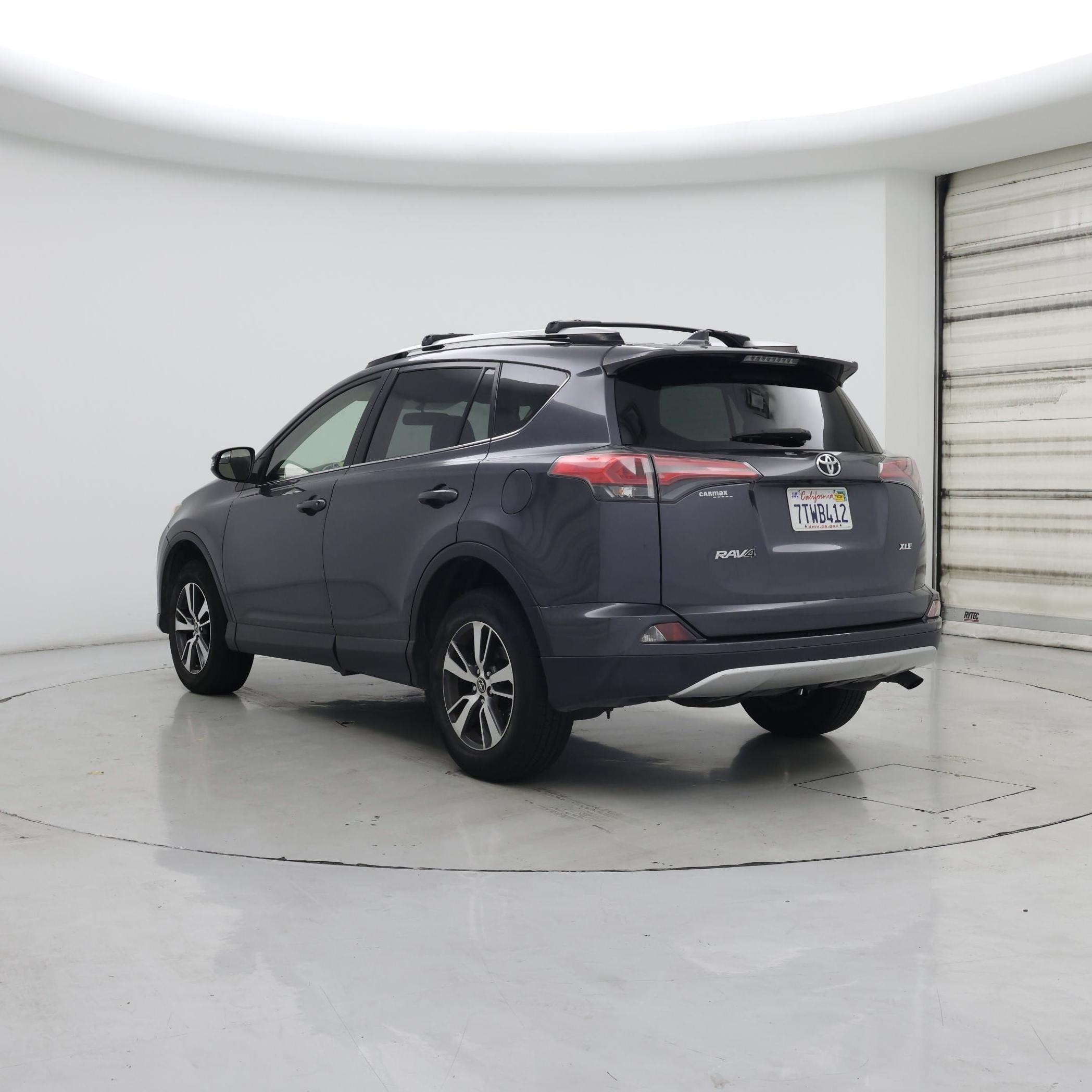 Thumbnail: 2016 Toyota RAV4 - 2