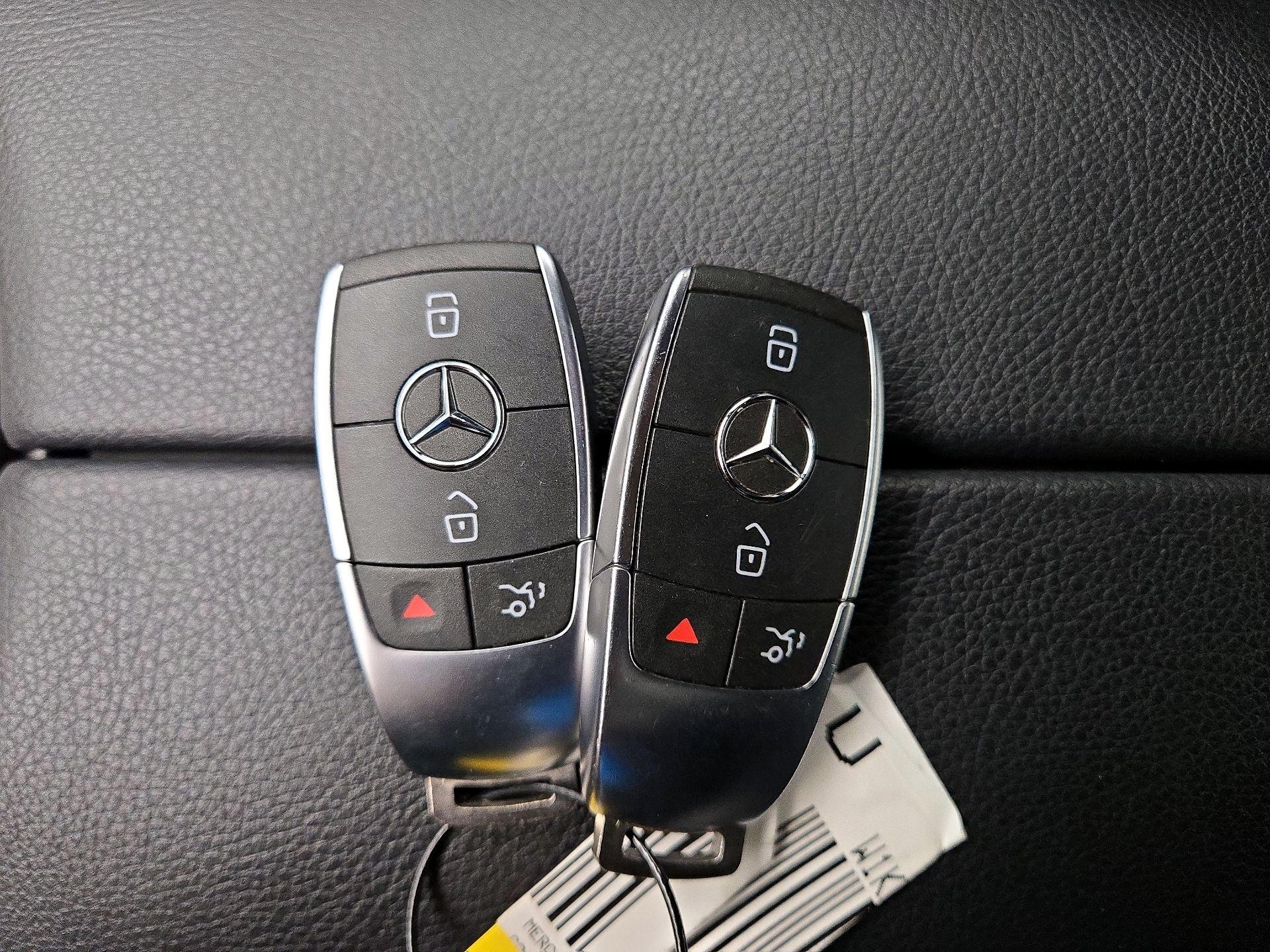 Thumbnail: 2021 Mercedes-Benz C-Class - 20