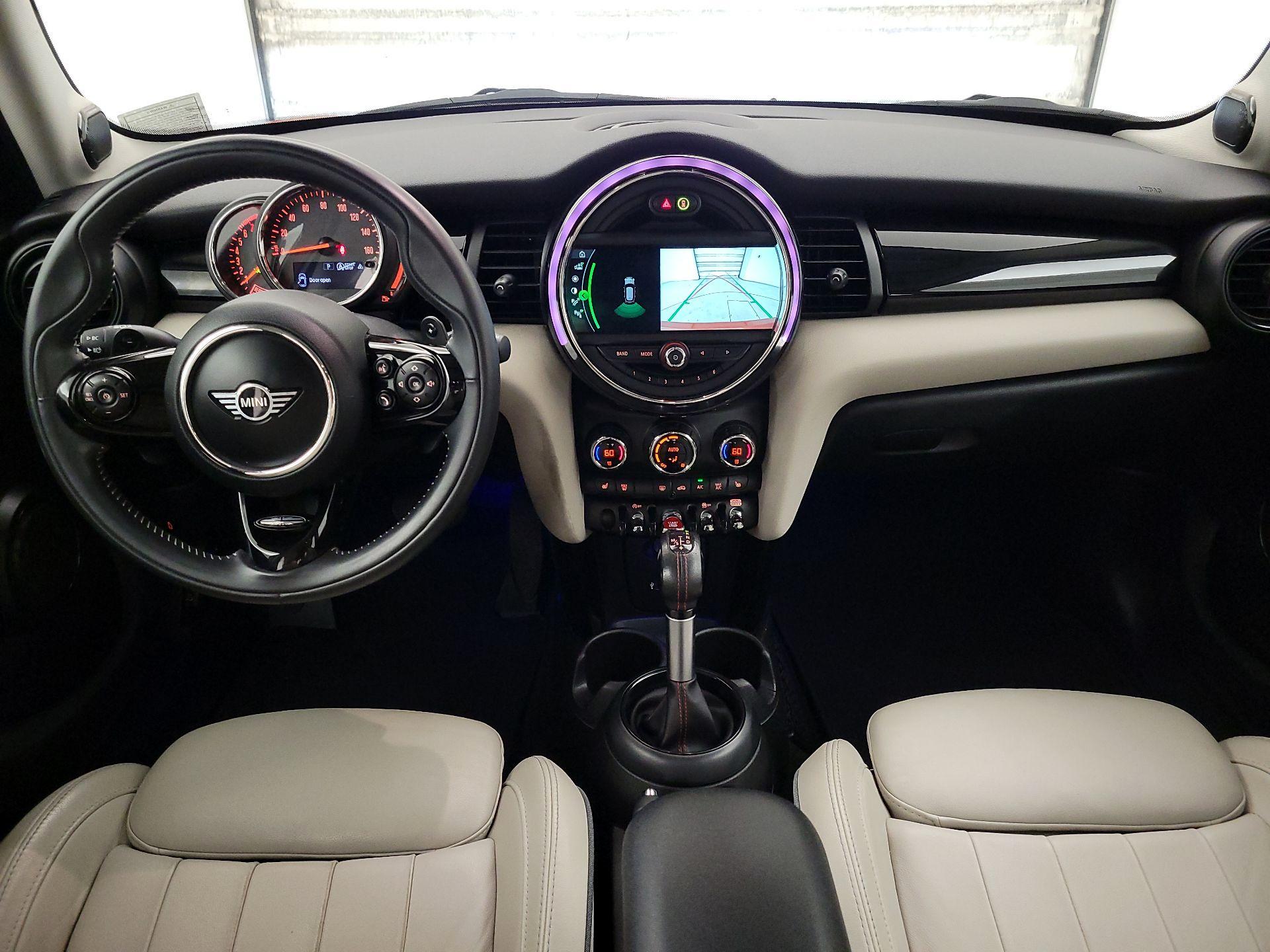 Thumbnail: 2019 MINI Cooper Hardtop - 9