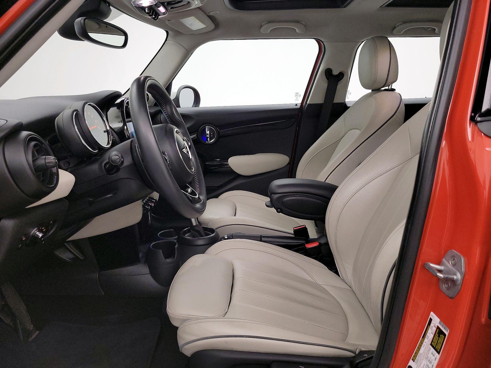 Thumbnail: 2019 MINI Cooper Hardtop - 11