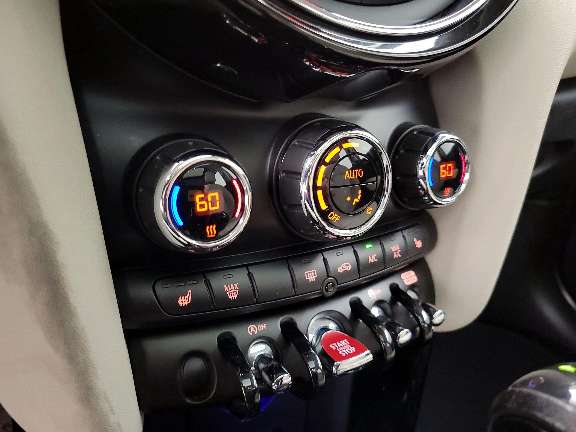 Thumbnail: 2019 MINI Cooper Hardtop - 15
